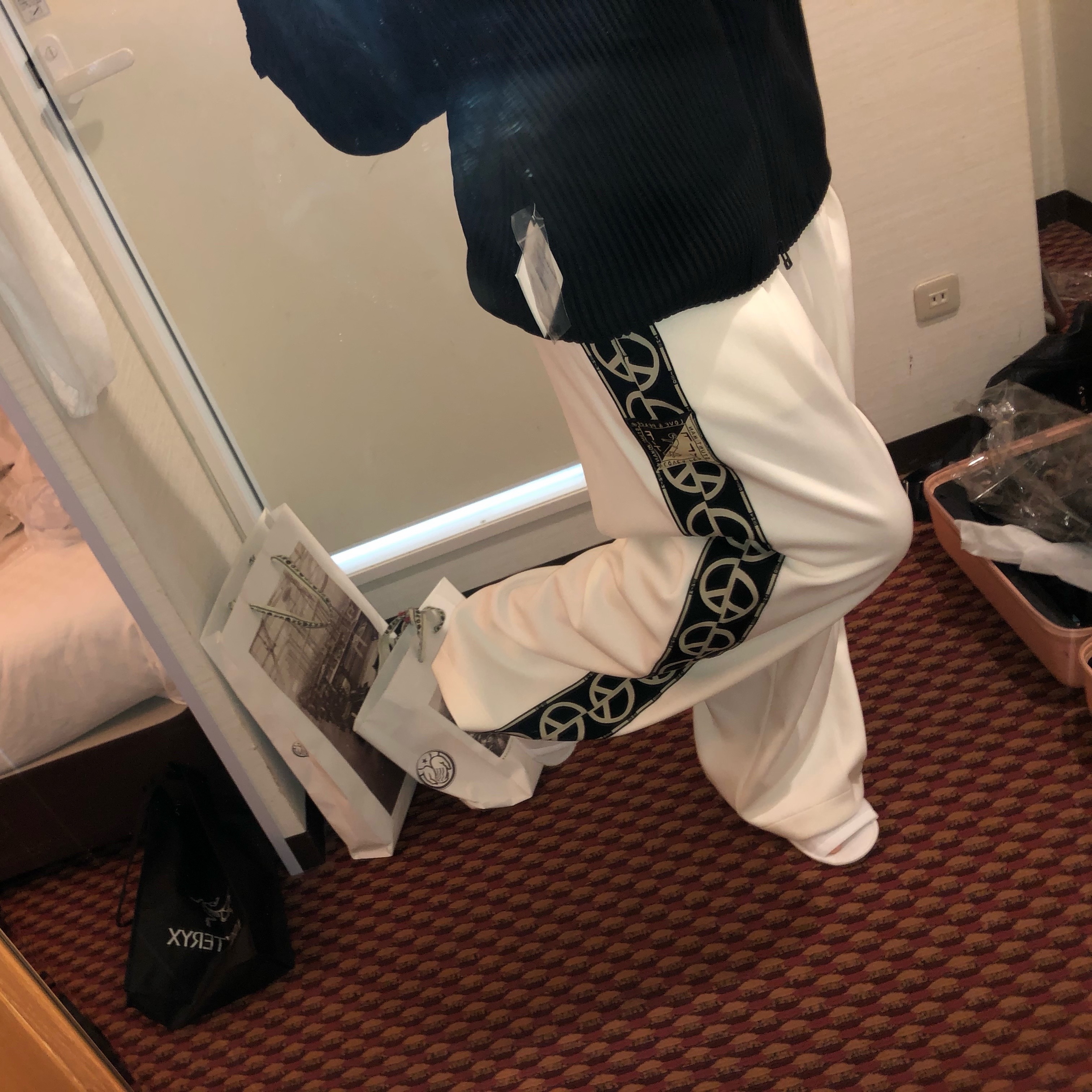 Kapital TH.DD Baggy Track Pants In Smooth Jersey White 착용 스타일