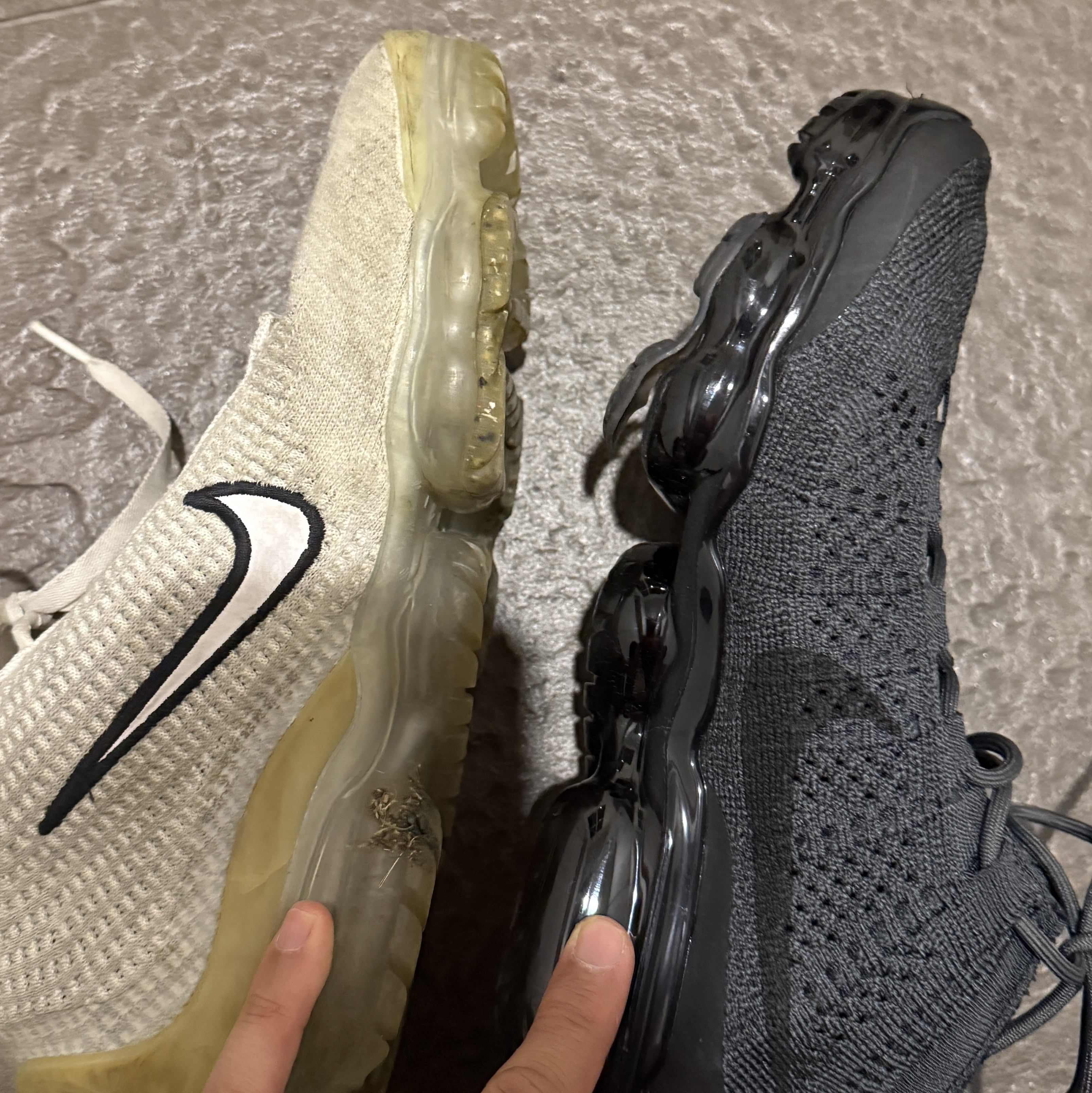 Nike Air Vapormax 2023 Flyknit Anthracite Black 착용 스타일 - 1
