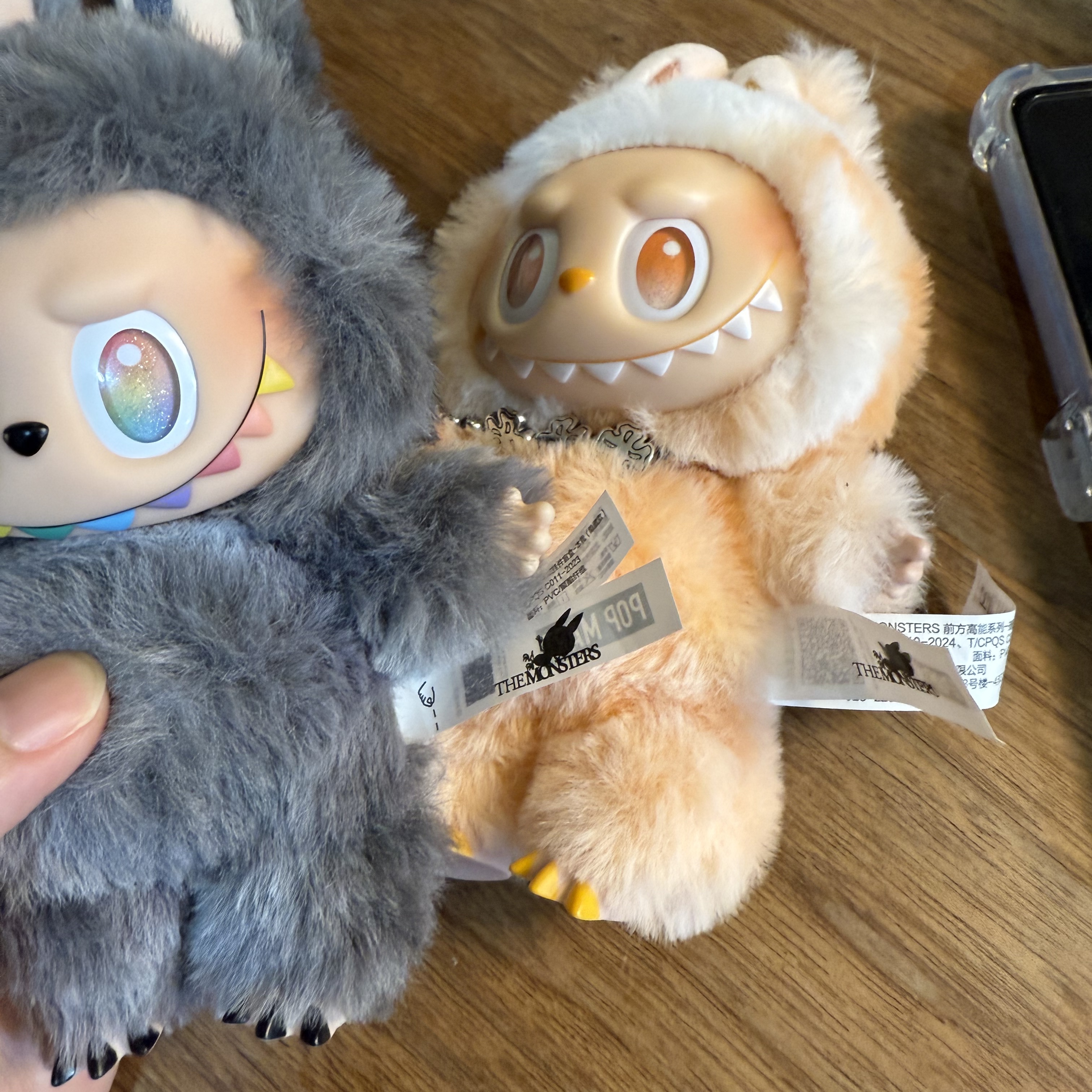 Pop Mart Labubu The Monsters Highlight Series ID Keyring (Opened Case) 착용 스타일