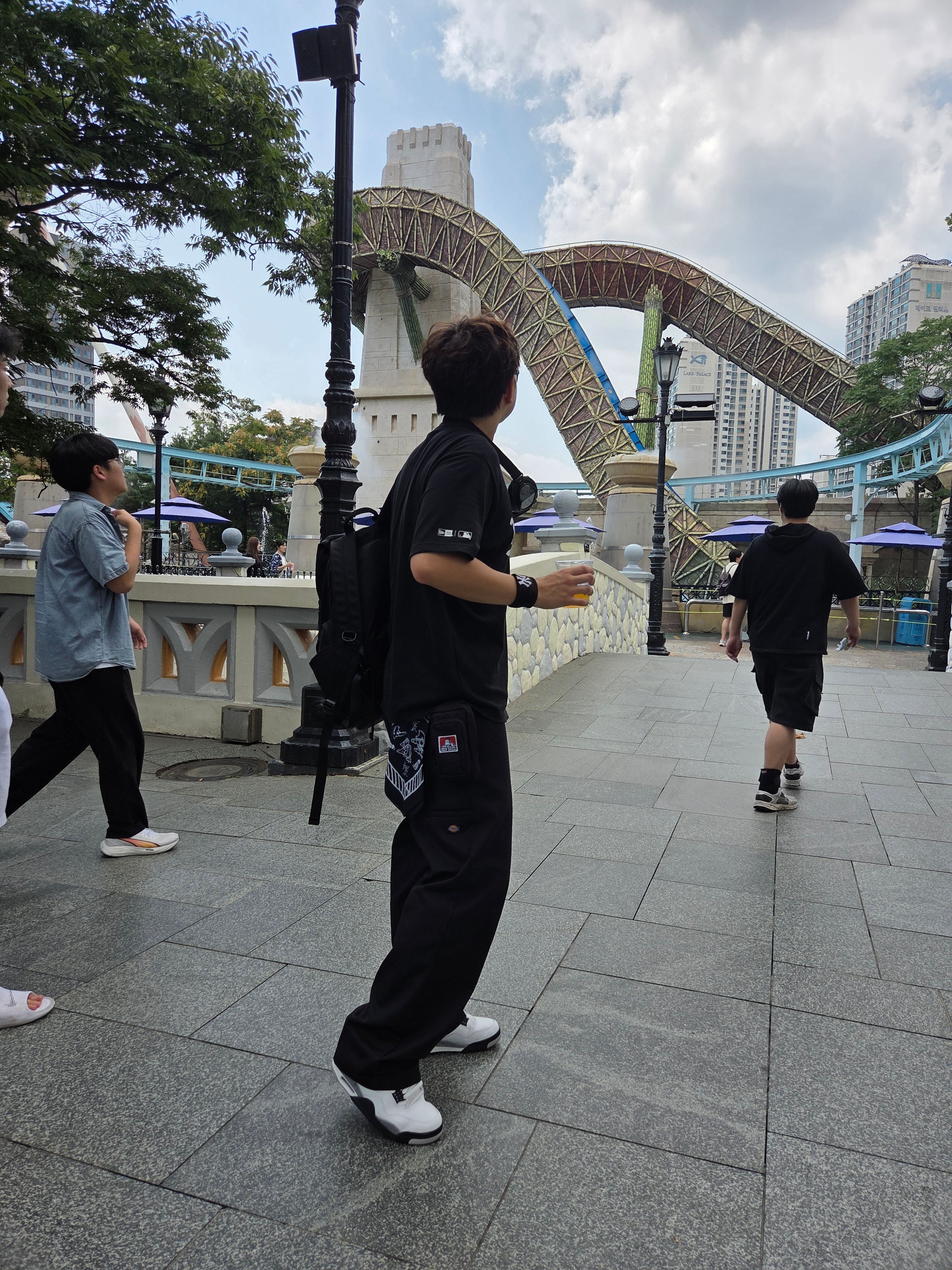 Jordan 4 Retro OG White Cement 2025, Dickies Loose Fit Double Knee Work Pants Black 착용 스타일 - 1