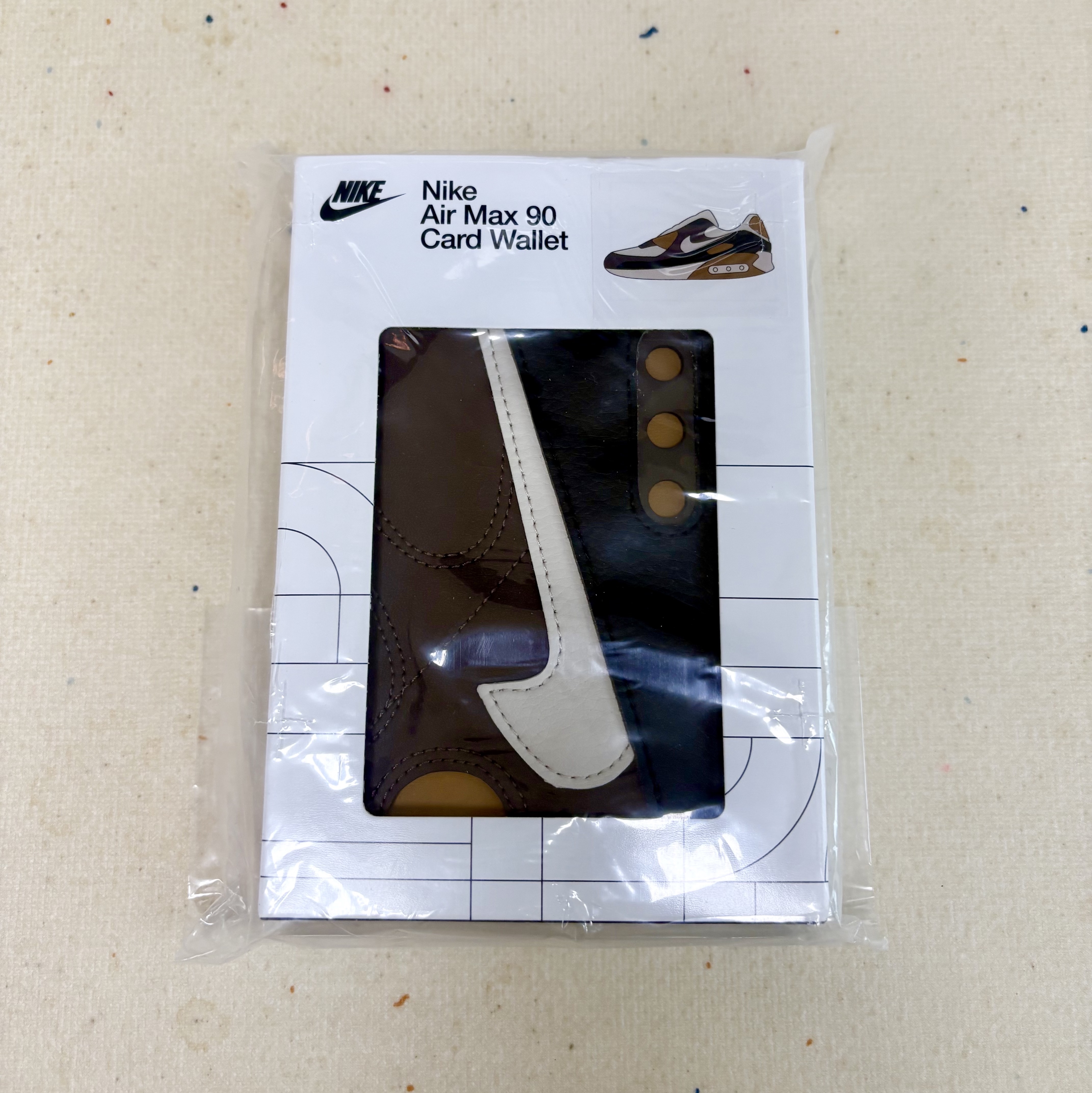Nike Icon Air Max 90 Card Wallet Brown Black 착용 스타일 - 1