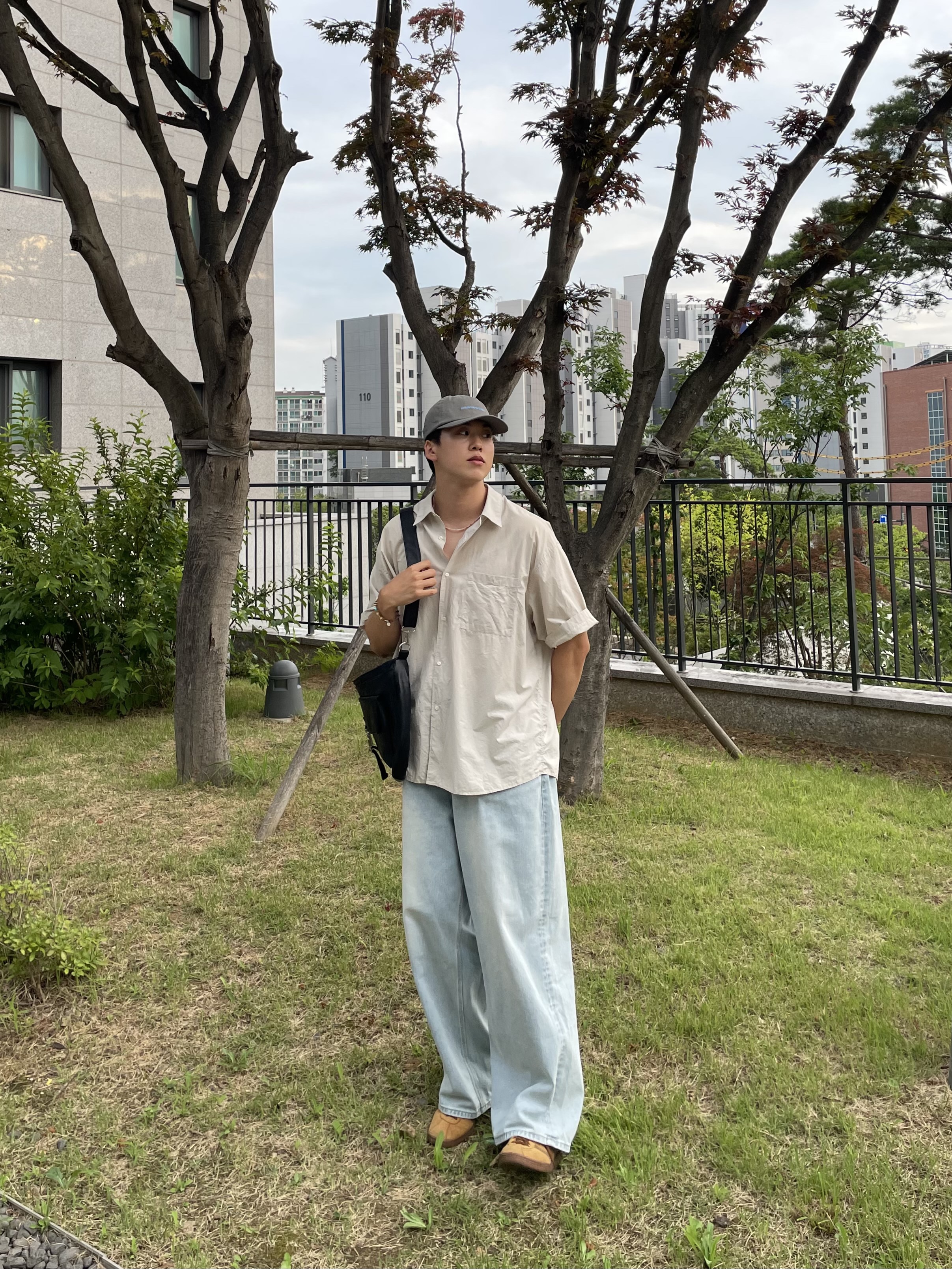 noun Wide Denim Pants Light Blue, Adidas Tobacco Gruen Mesa Brown Desert 착용 스타일 - 1