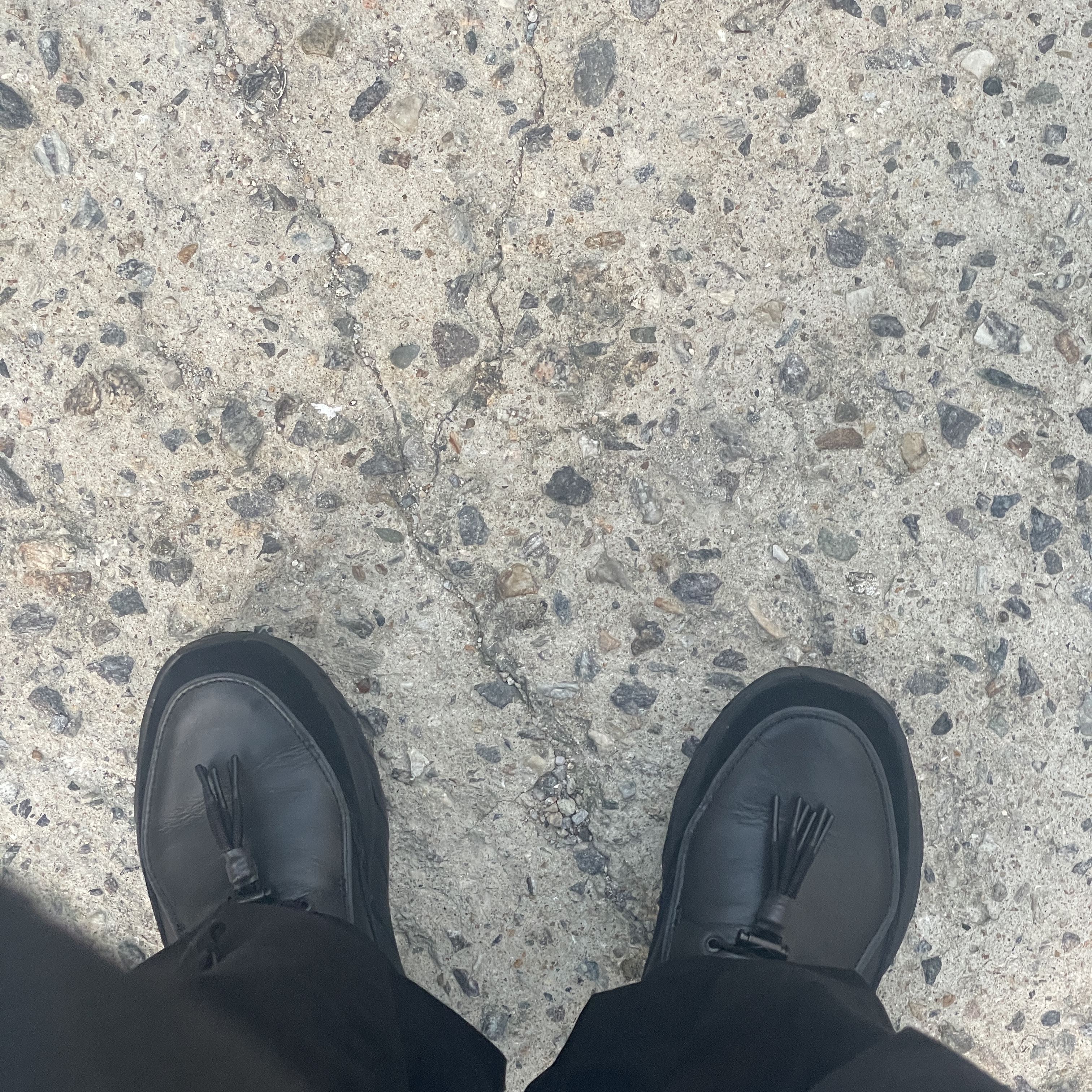 Hoka Speed Loafer Black 착용 스타일