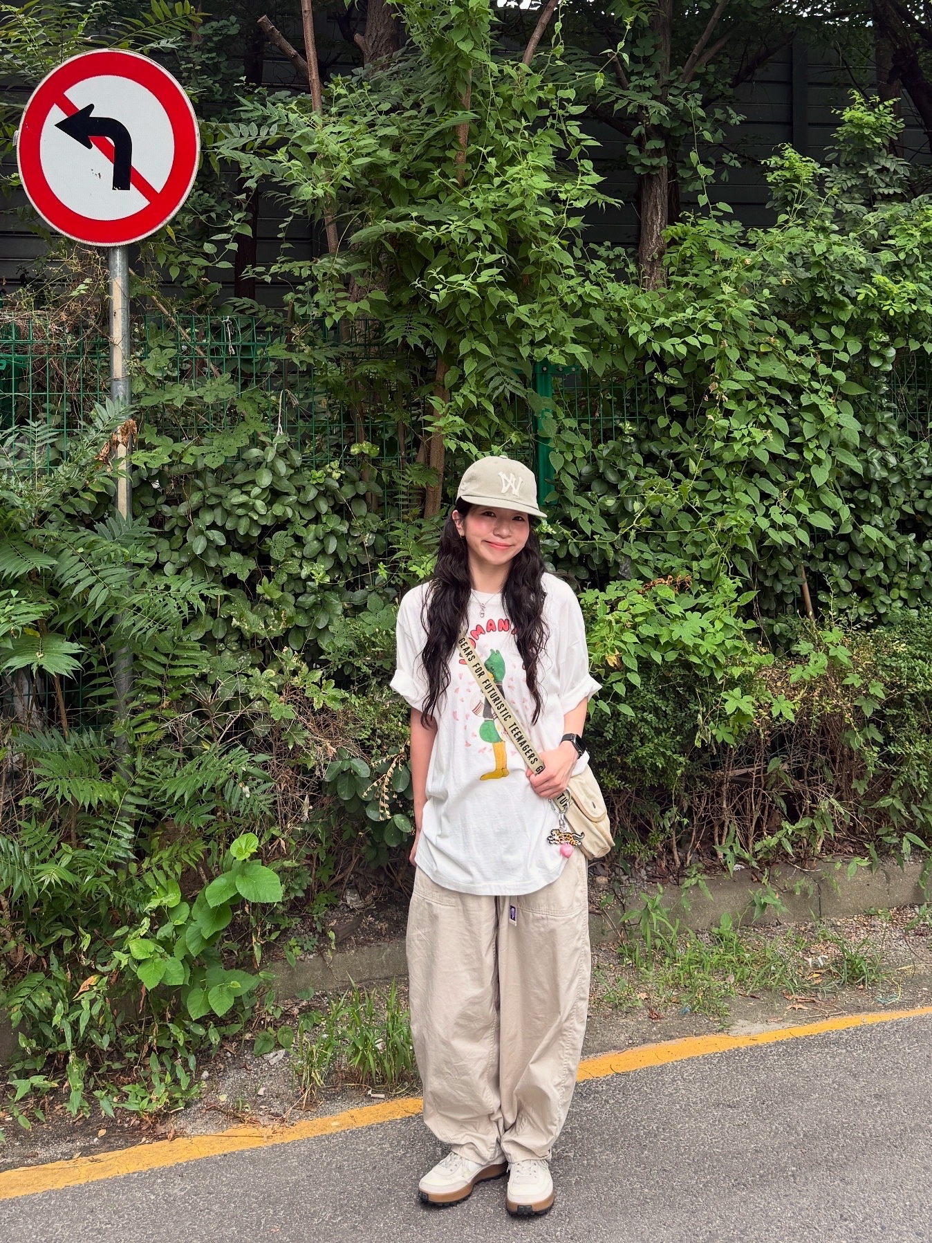 Aoiro 6-Panel Bone A/N Cap Olive, Human Made Keiko Sootome T-shirt #19 White 착용 스타일 - 1
