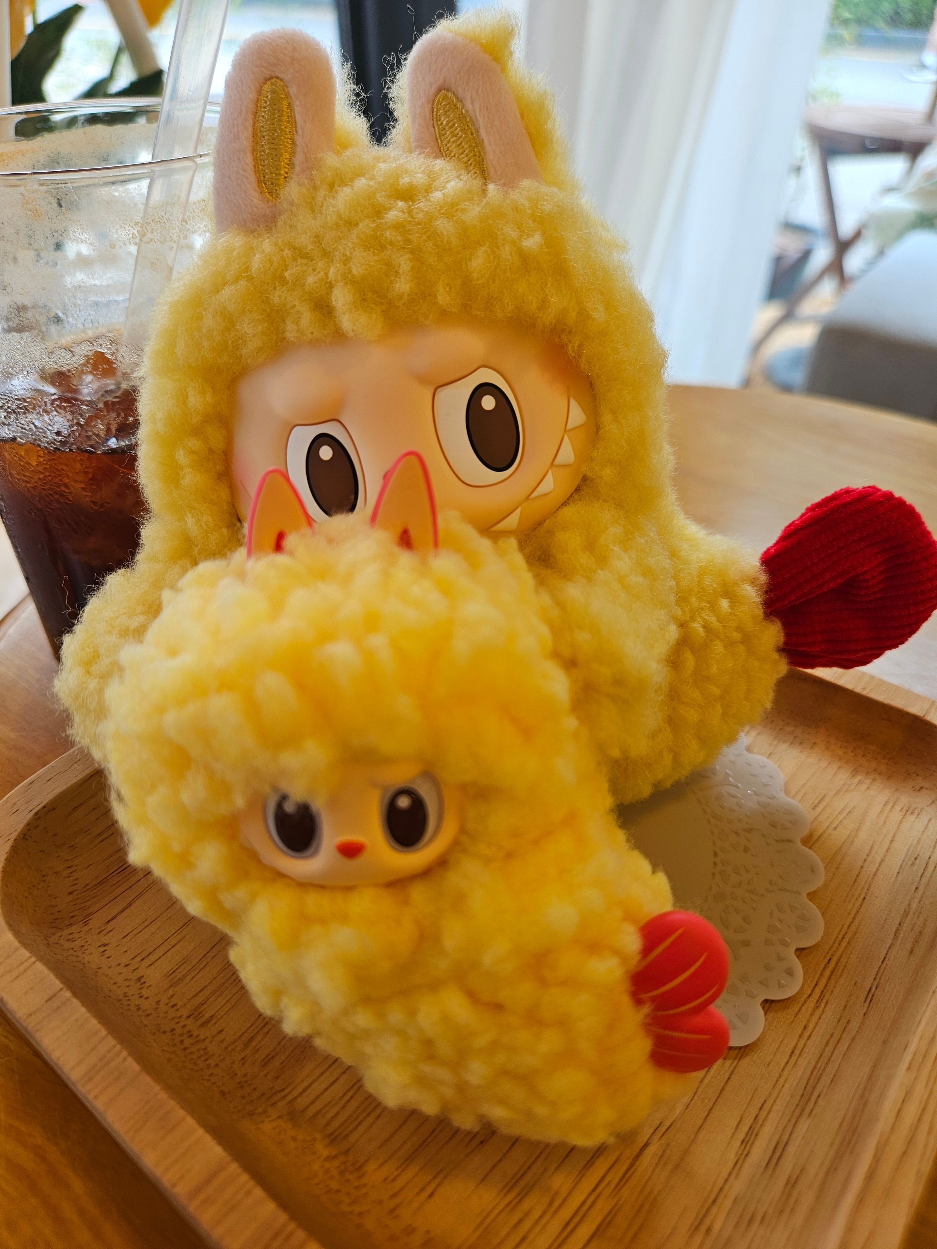 Pop Mart Labubu The Monsters Wacky Mart Series Earphone Case, Pop Mart Labubu The Monsters Wacky Mart Series Figures Fried Shrimp (Opened Case) 착용 스타일 - 1