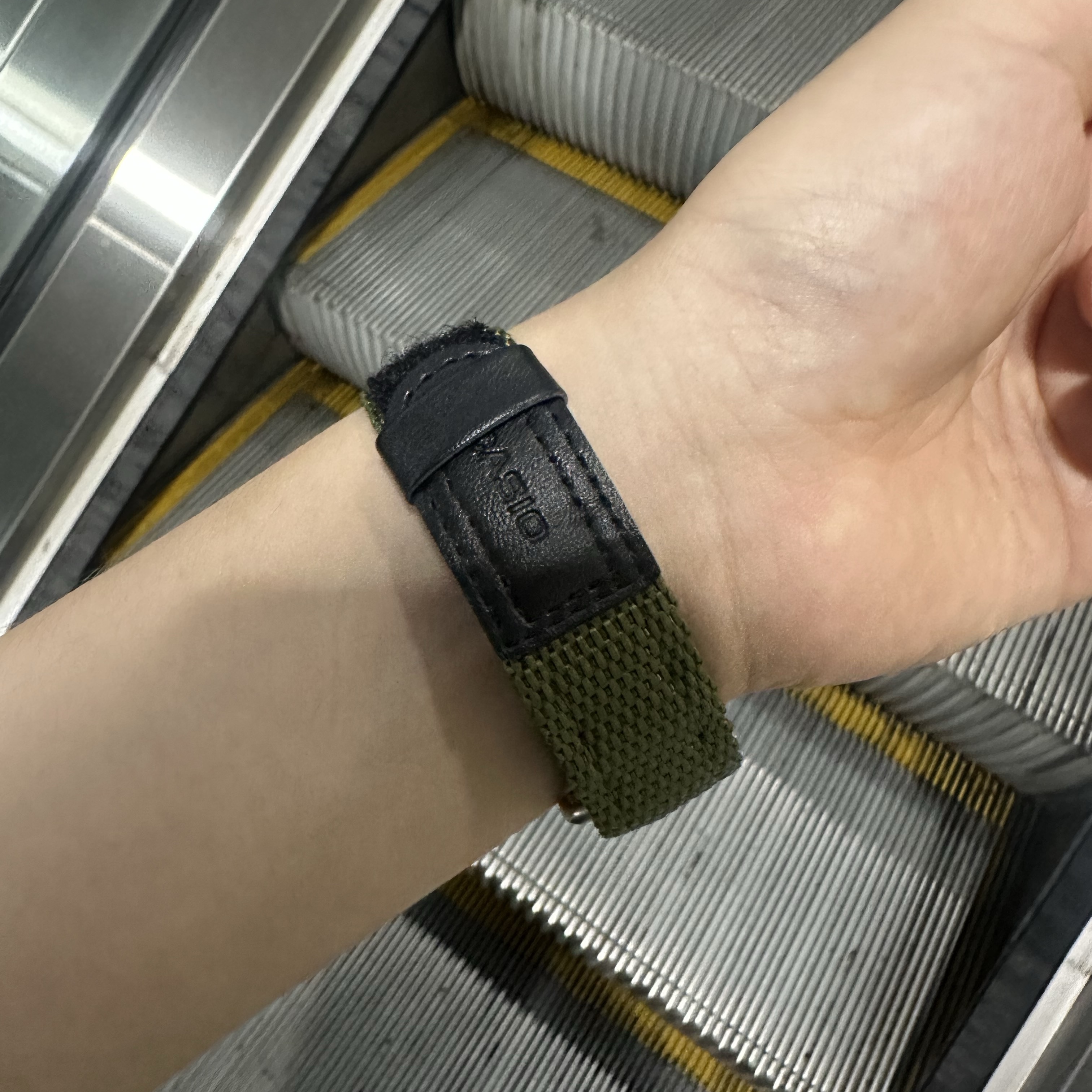 Casio MW-240B-3B 착용 스타일