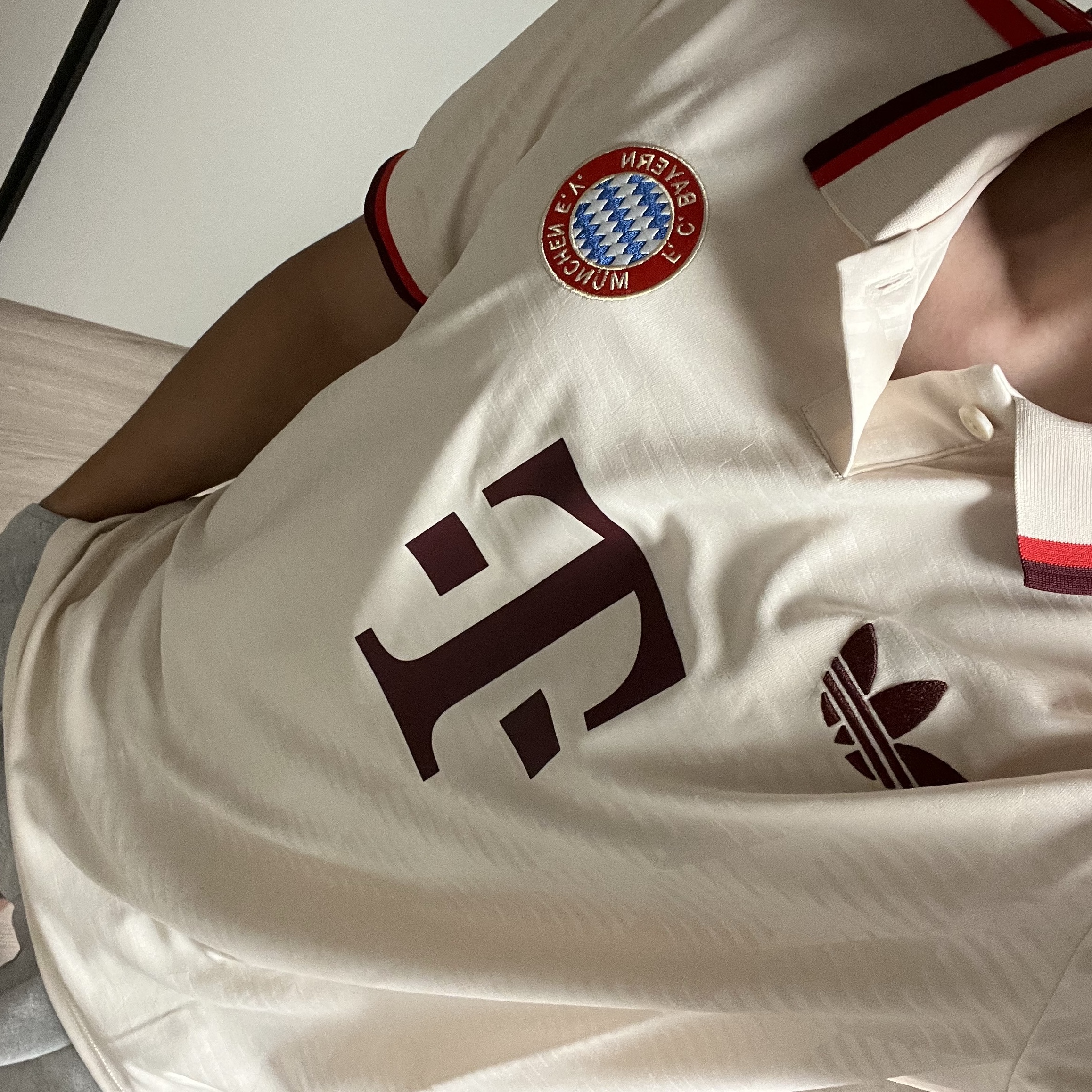 Adidas Bayern Munchen 2024/25 3rd Jersey Linen - KR Sizing (Non Marking Ver.) 착용 스타일