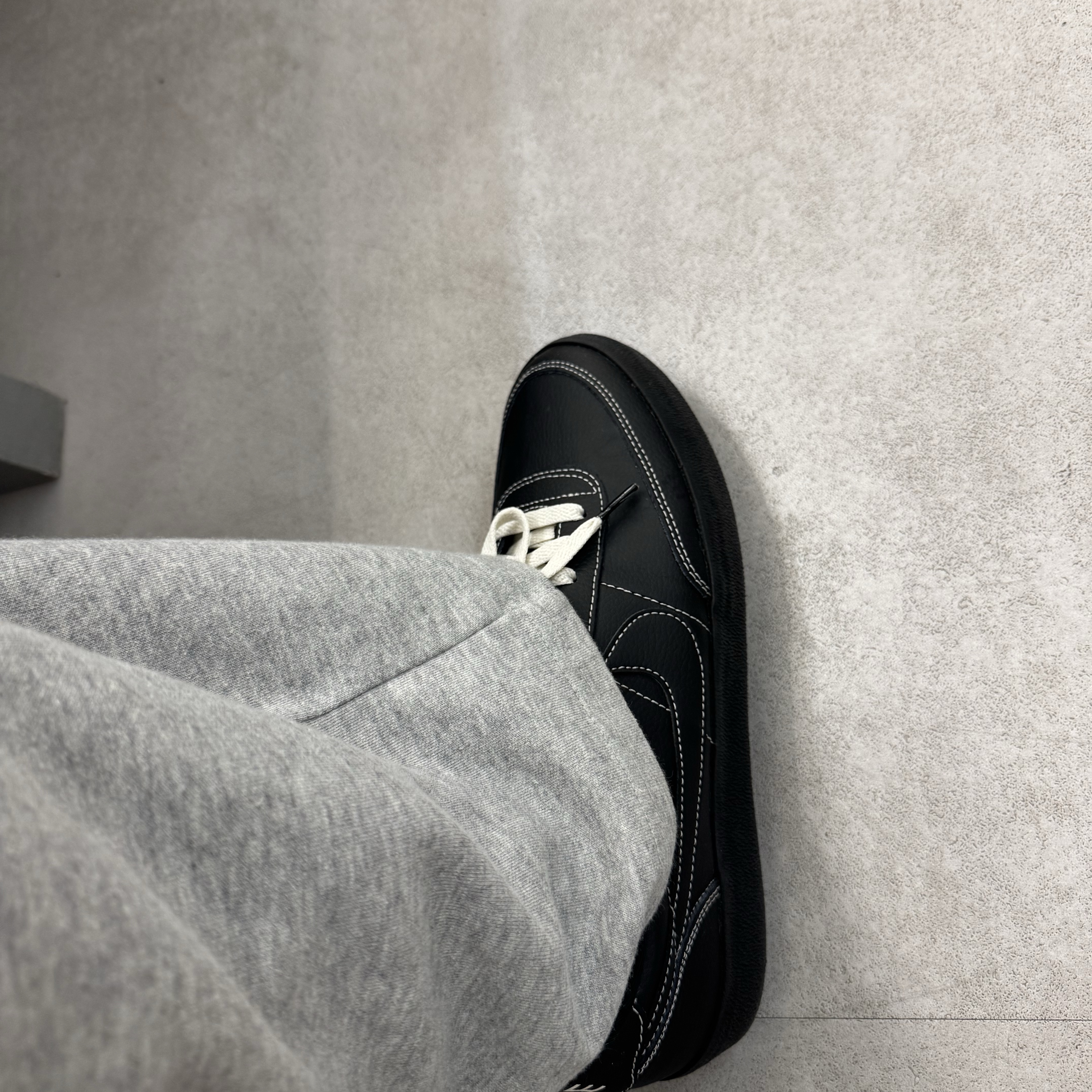Nike Killshot 2 Black Phantom 착용 스타일