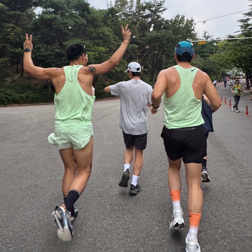 Nike Dri-Fit ADV Aeroswift Running Vest Vapor Green - Asia, Nike Dri-Fit ADV Aeroswift 2 Inch Brief Lined Running Short Vapor Green - Asia 착용 스타일