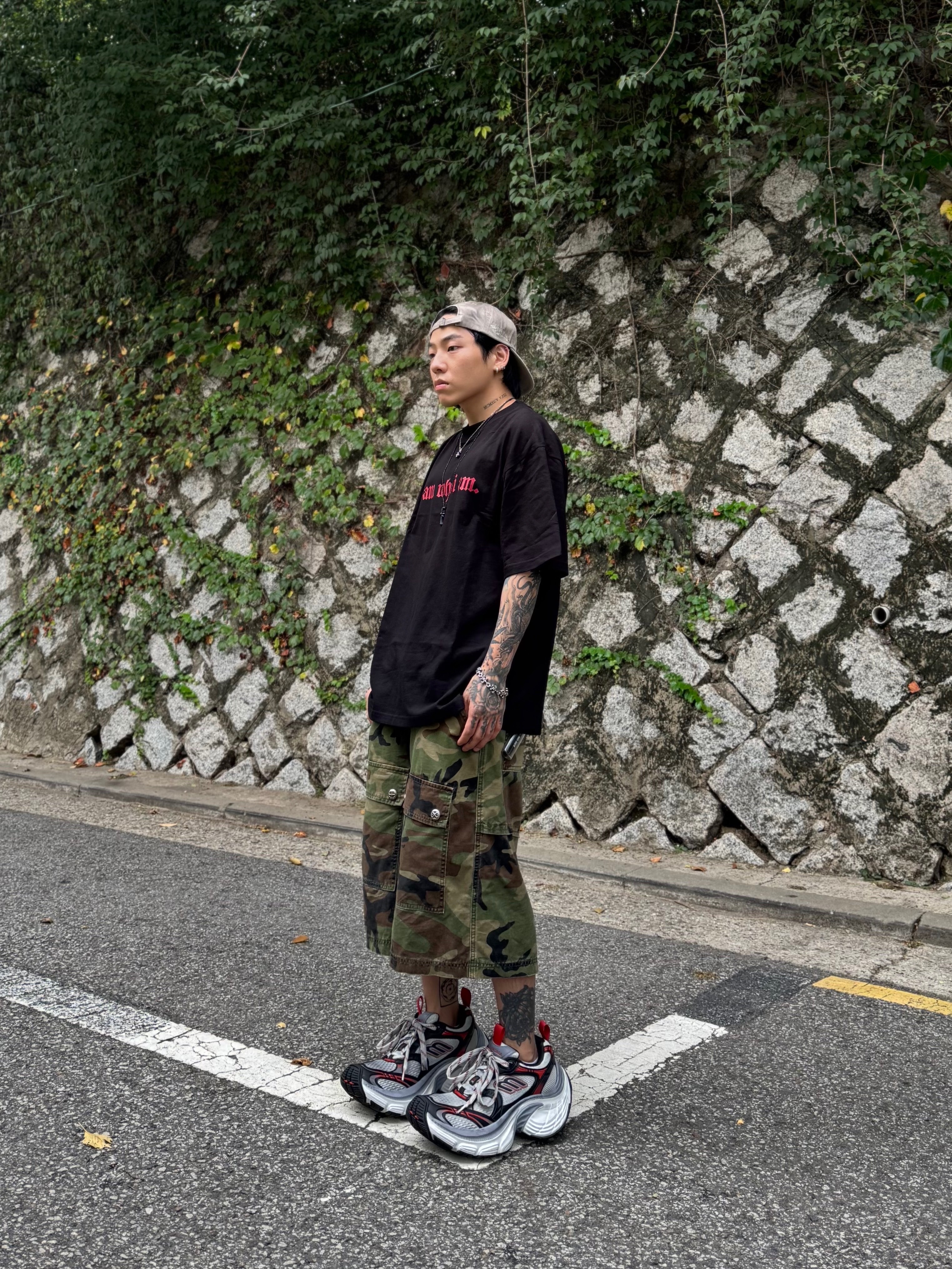 Balenciaga 10XL Sneakers Grey White Red, [KREAM Exclusive] Aoiro 6-Panel Bone A/N Cap Mud 착용 스타일 - 1