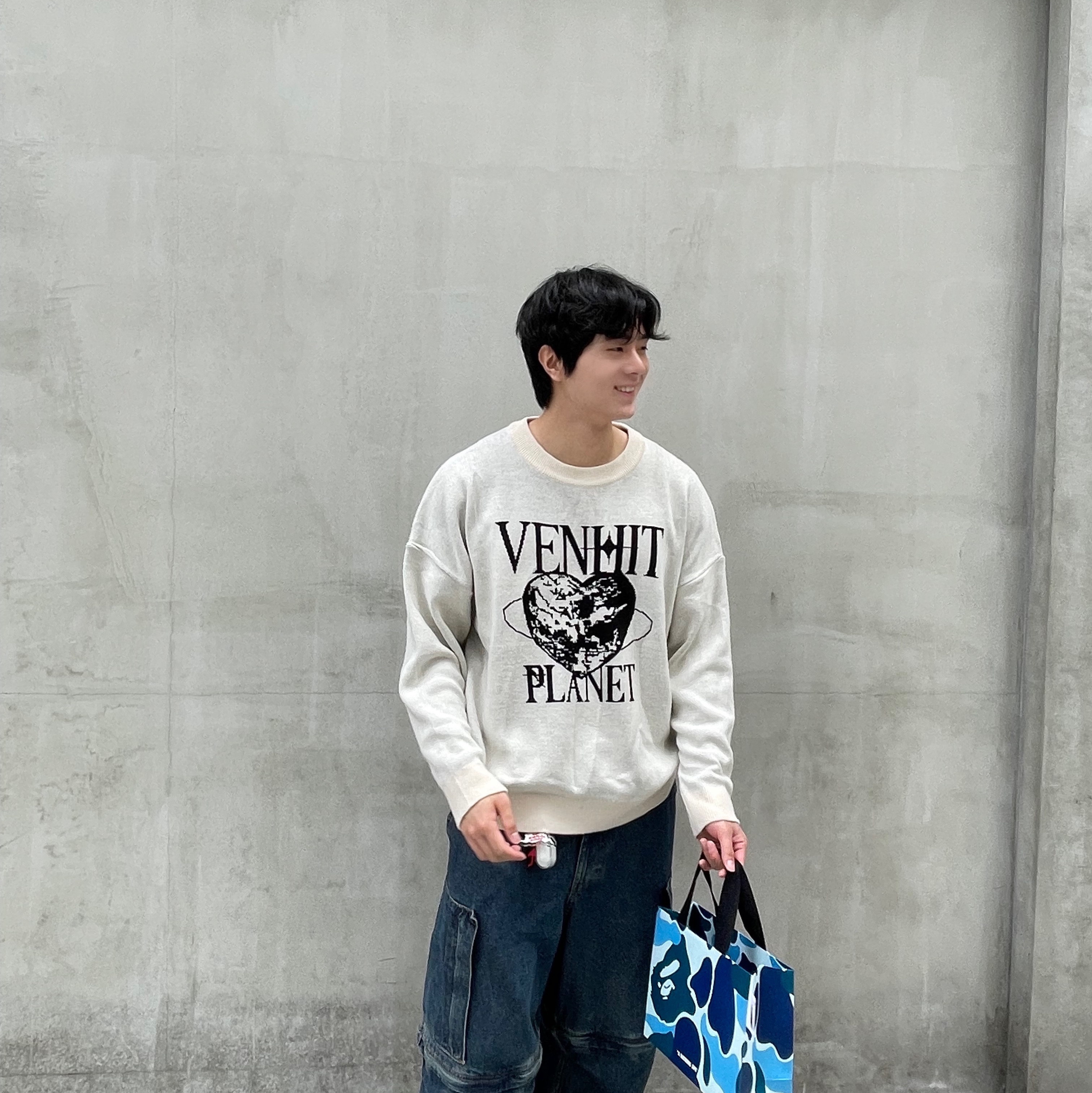 Human Made Animal Keychain Pink, GU x Undercover Denim Convertible Wide Cargo Pants Blue 착용 스타일