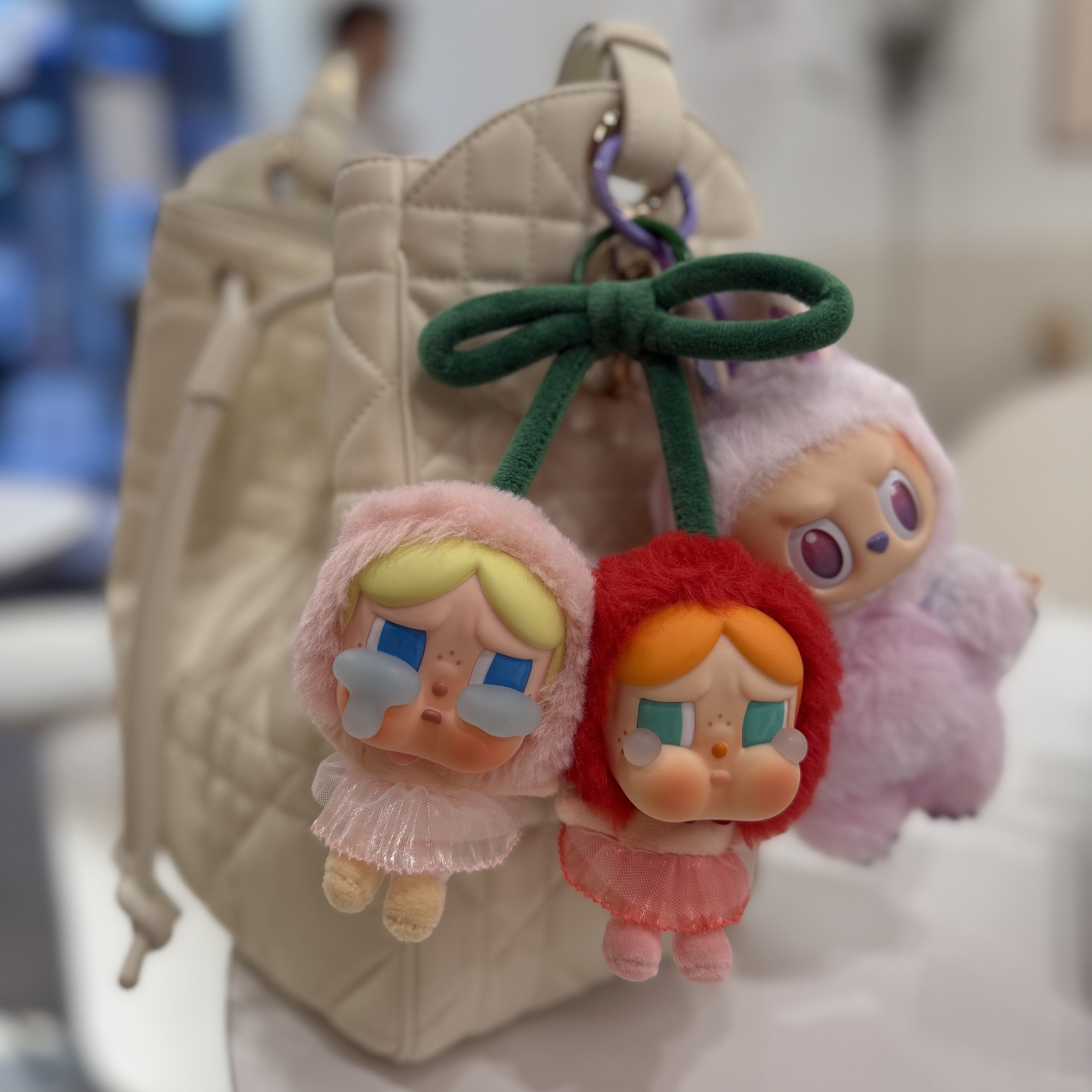 Pop Mart Crybaby Crying For Love Series Vinyl Plush, Pop Mart Labubu The Monsters Highlight Series Luck Keyring (Opened Case) 착용 스타일 - 4