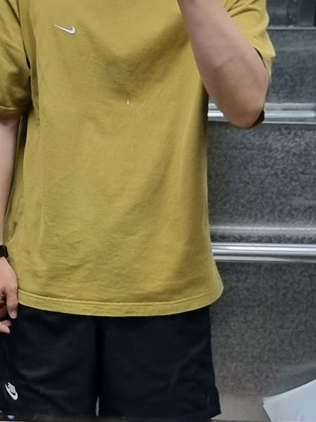 Nike NRG Solo Swoosh T-Shirt Desert Moss - Asia, Nike NSW Woven Shorts Black - Asia 착용 스타일