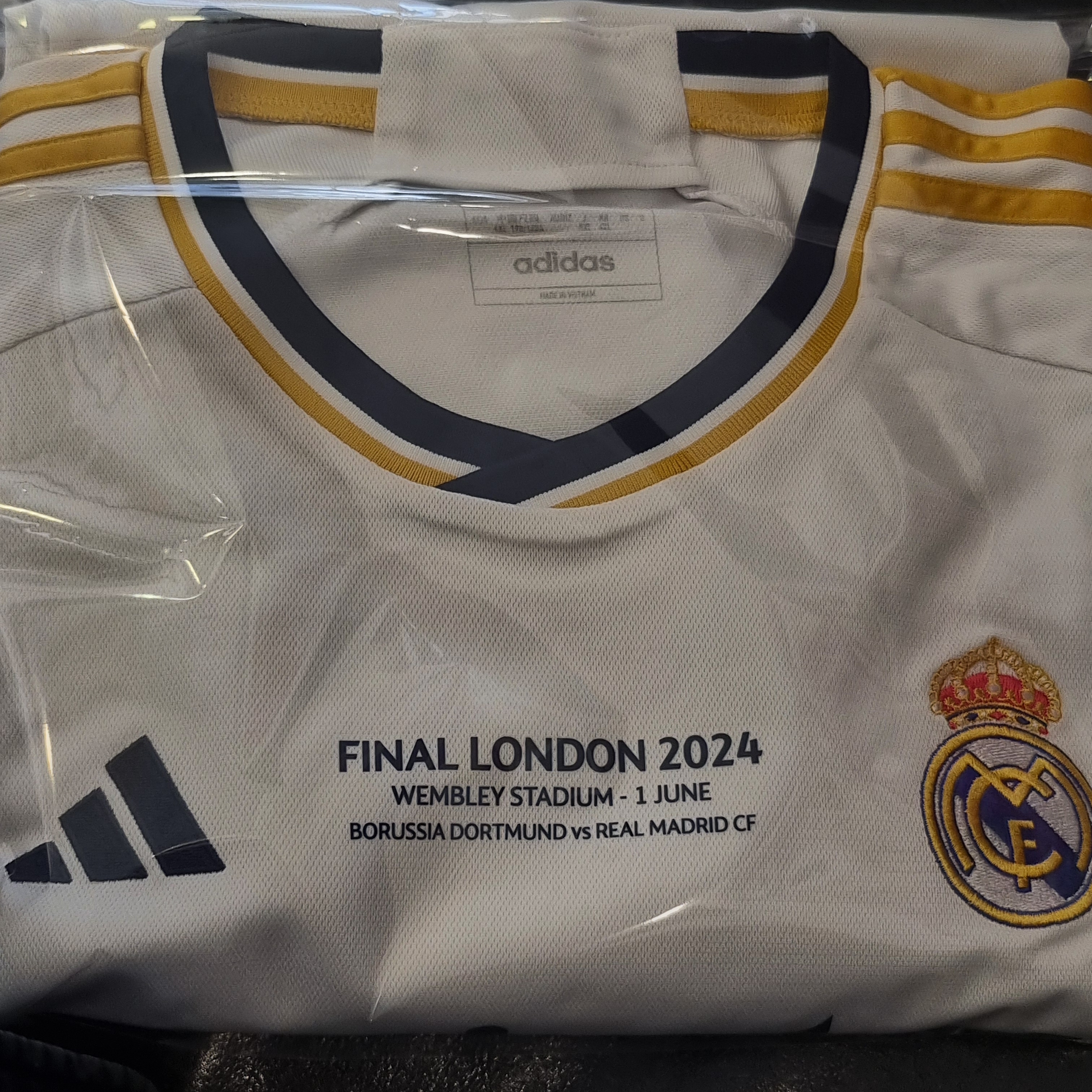 Adidas Real Madrid 2023/24 Home Jersey White - KR Sizing (Non Marking Ver.) 착용 스타일 - 1