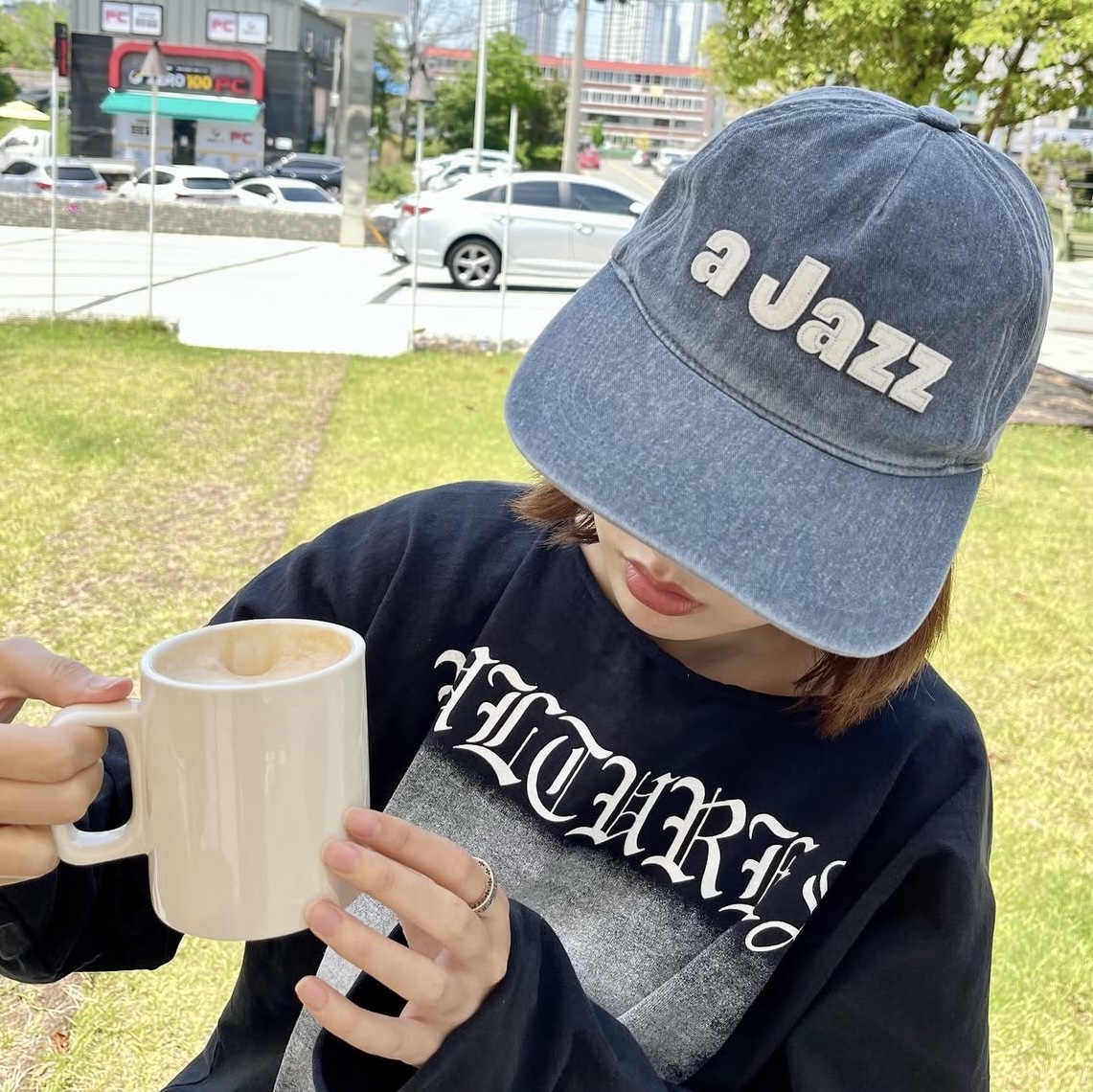 Yeezy Vultures Long T-Shirt Black 착용 스타일 - 3