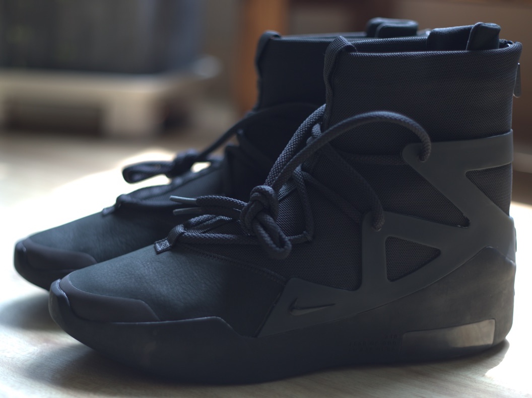 Nike x Fear of God Air Fear of God 1 Triple Black 착용 스타일