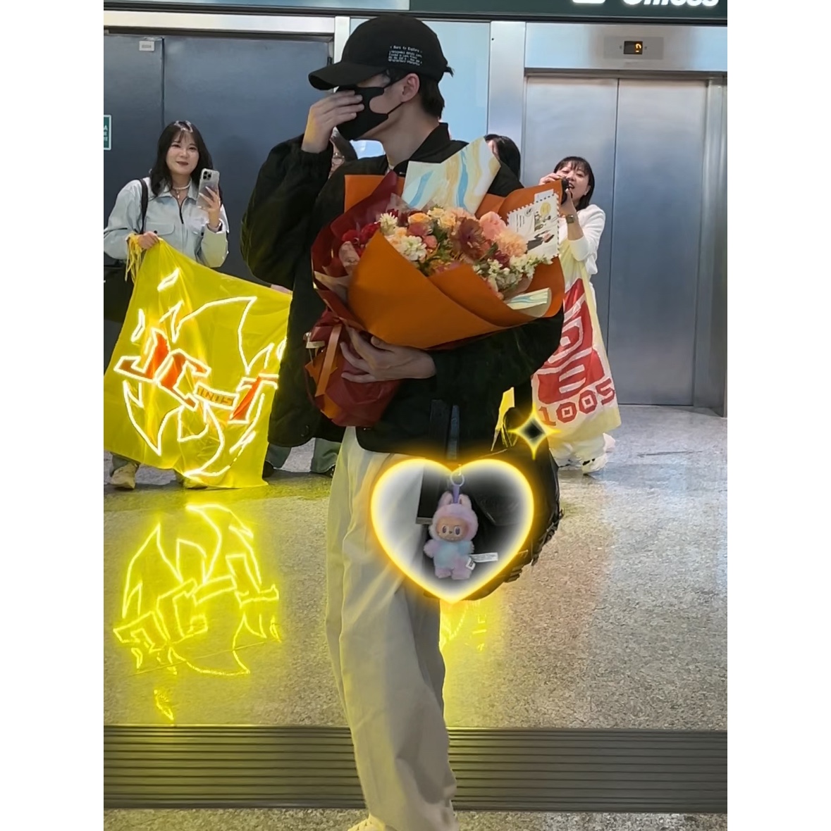 Pop Mart Labubu The Monsters Highlight Series Luck Keyring (Opened Case) 착용 스타일