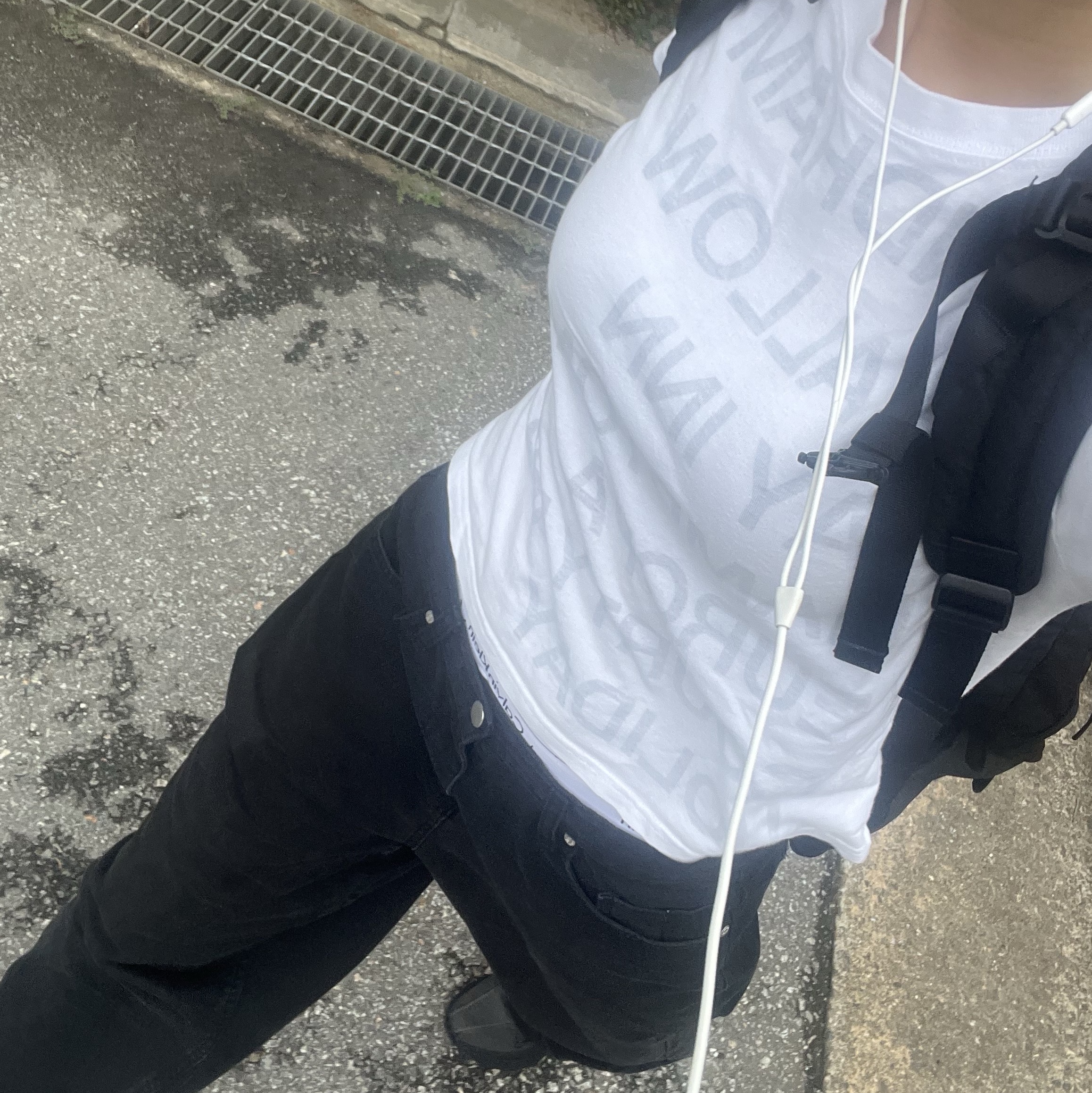 [KREAM 단독] Safarispot Women 1/2 Highway Inn T-Shirt White Black, Nike x Hyein Seo Ava Rover Black 착용 스타일