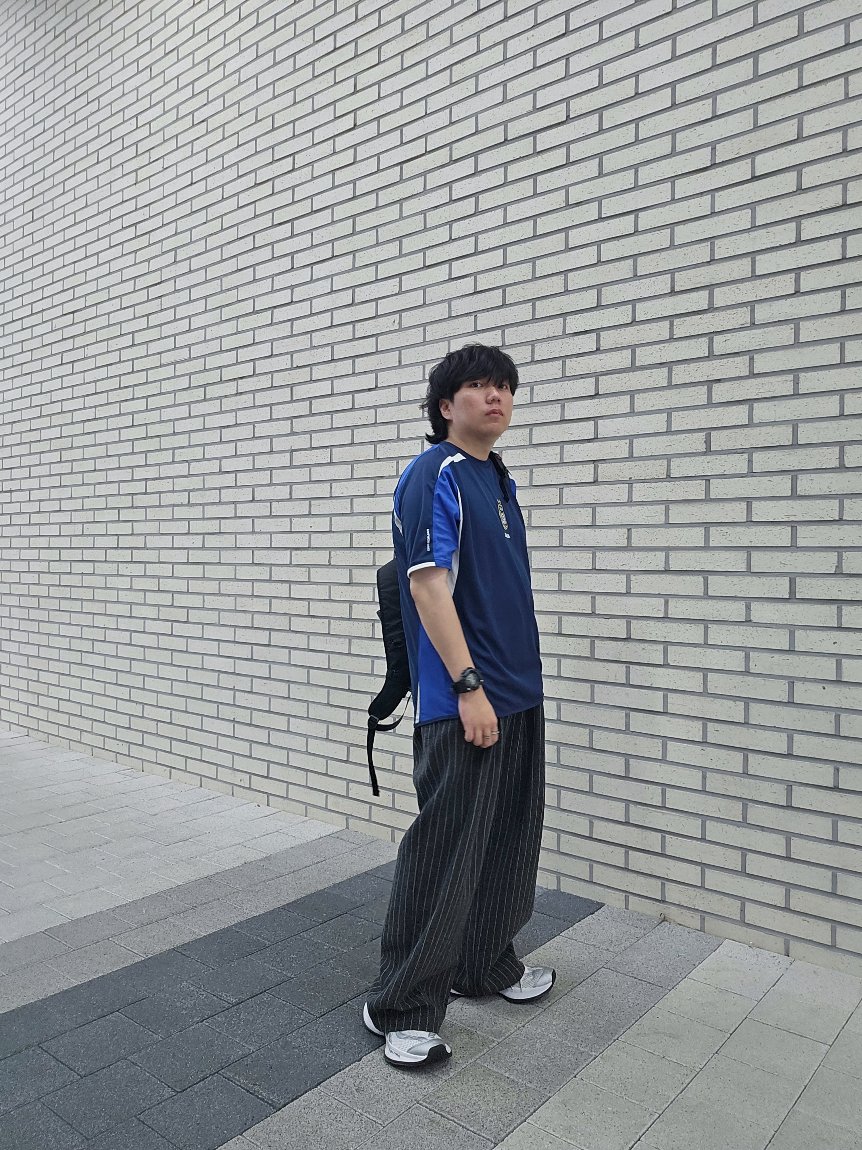 Balenciaga Circuit Sneaker White Silver 착용 스타일