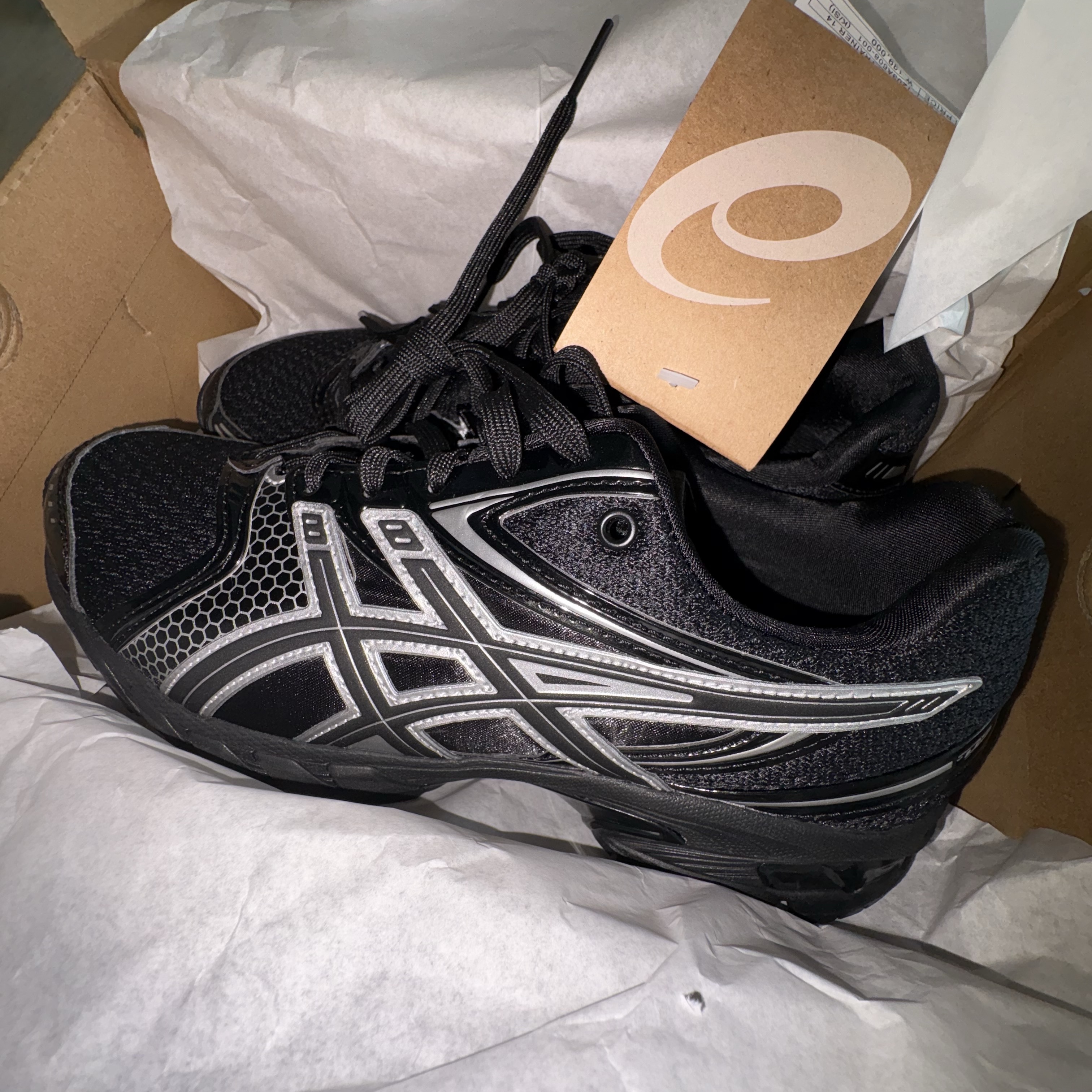 Asics Gel-DS Trainer 14 Black Pure Silver 착용 스타일