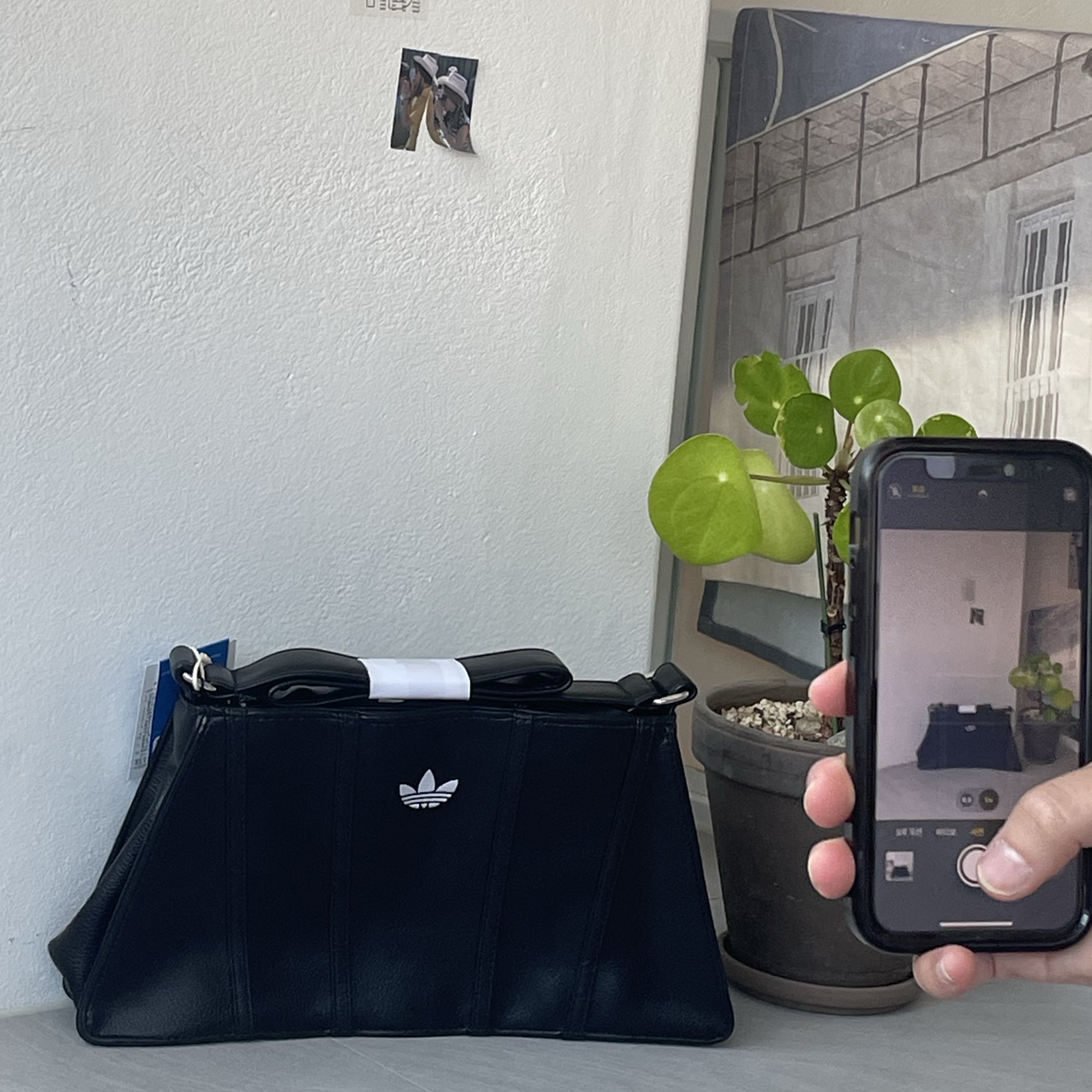 Adidas Mini Airliner Bag Black 착용 스타일 - 2