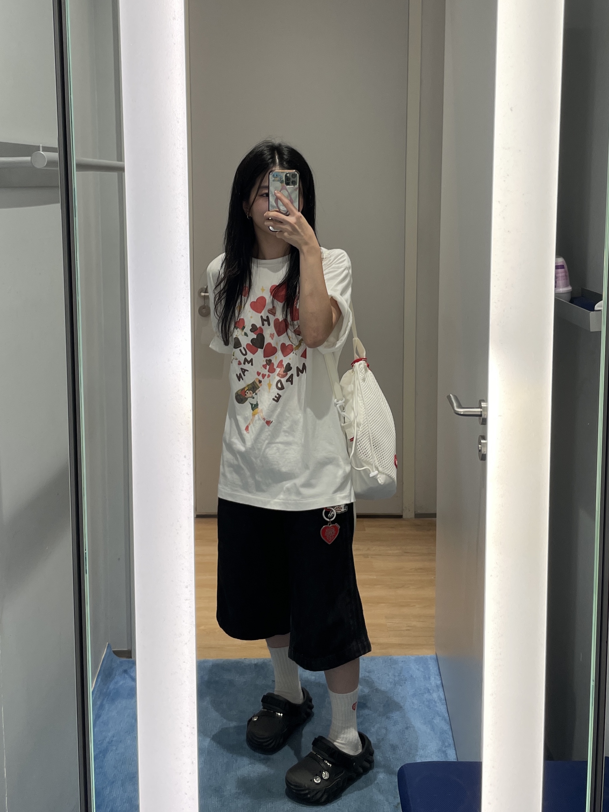 Crocs x Feng Chen Wang Echo Clog Black, Human Made Keiko Sootome T-shirt #17 White 착용 스타일
