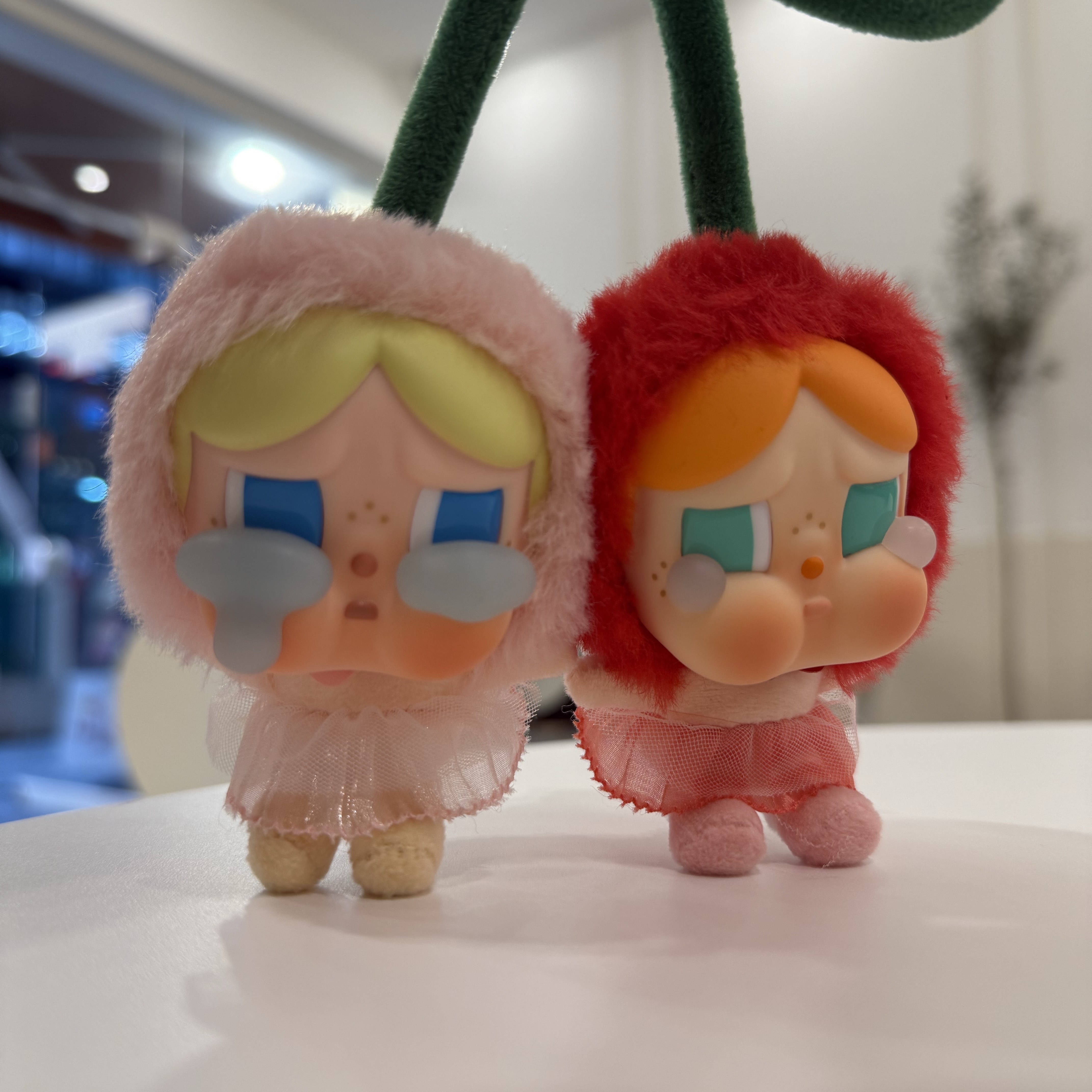 Pop Mart Crybaby Crying For Love Series Vinyl Plush, Pop Mart Labubu The Monsters Highlight Series Luck Keyring (Opened Case) 착용 스타일 - 1