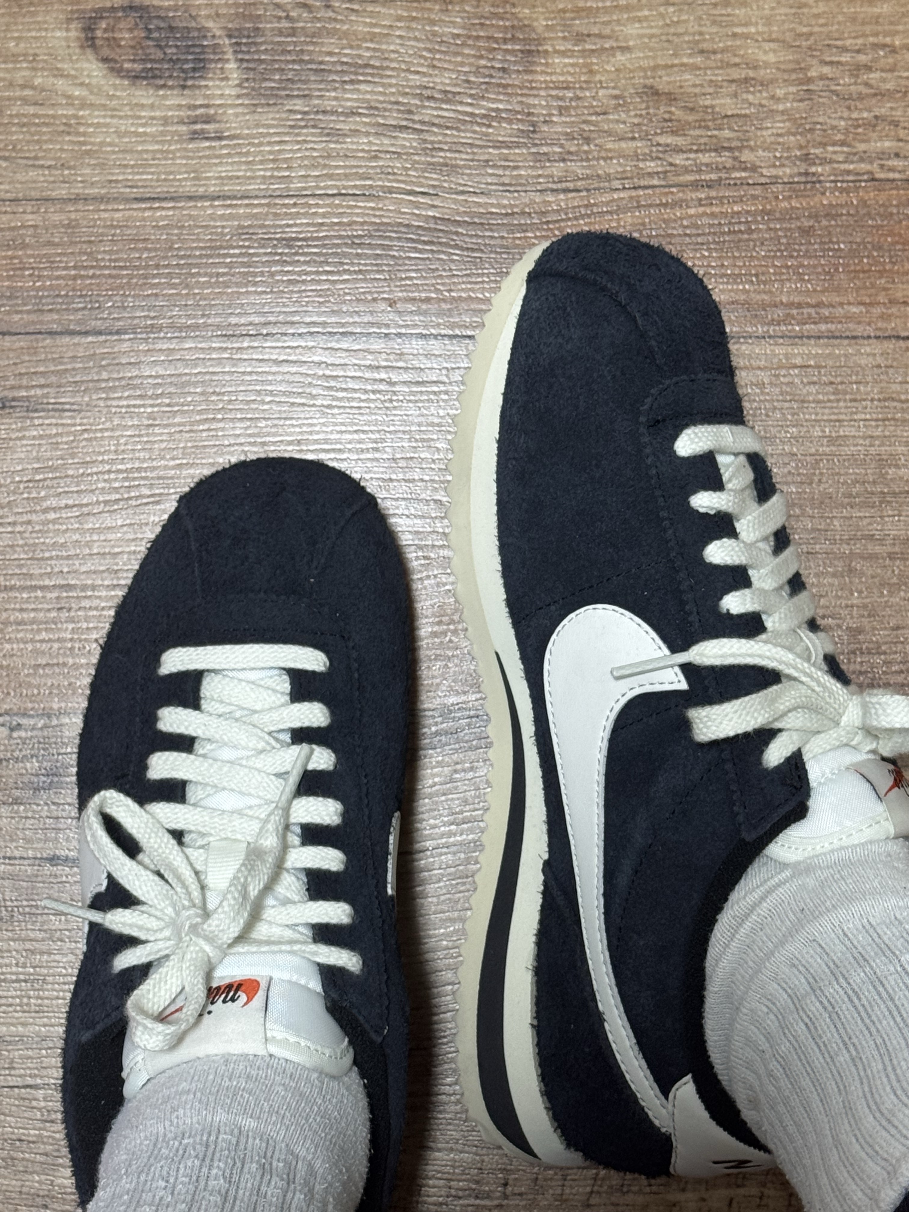 (W) Nike Cortez Vintage Black Sail 착용 스타일