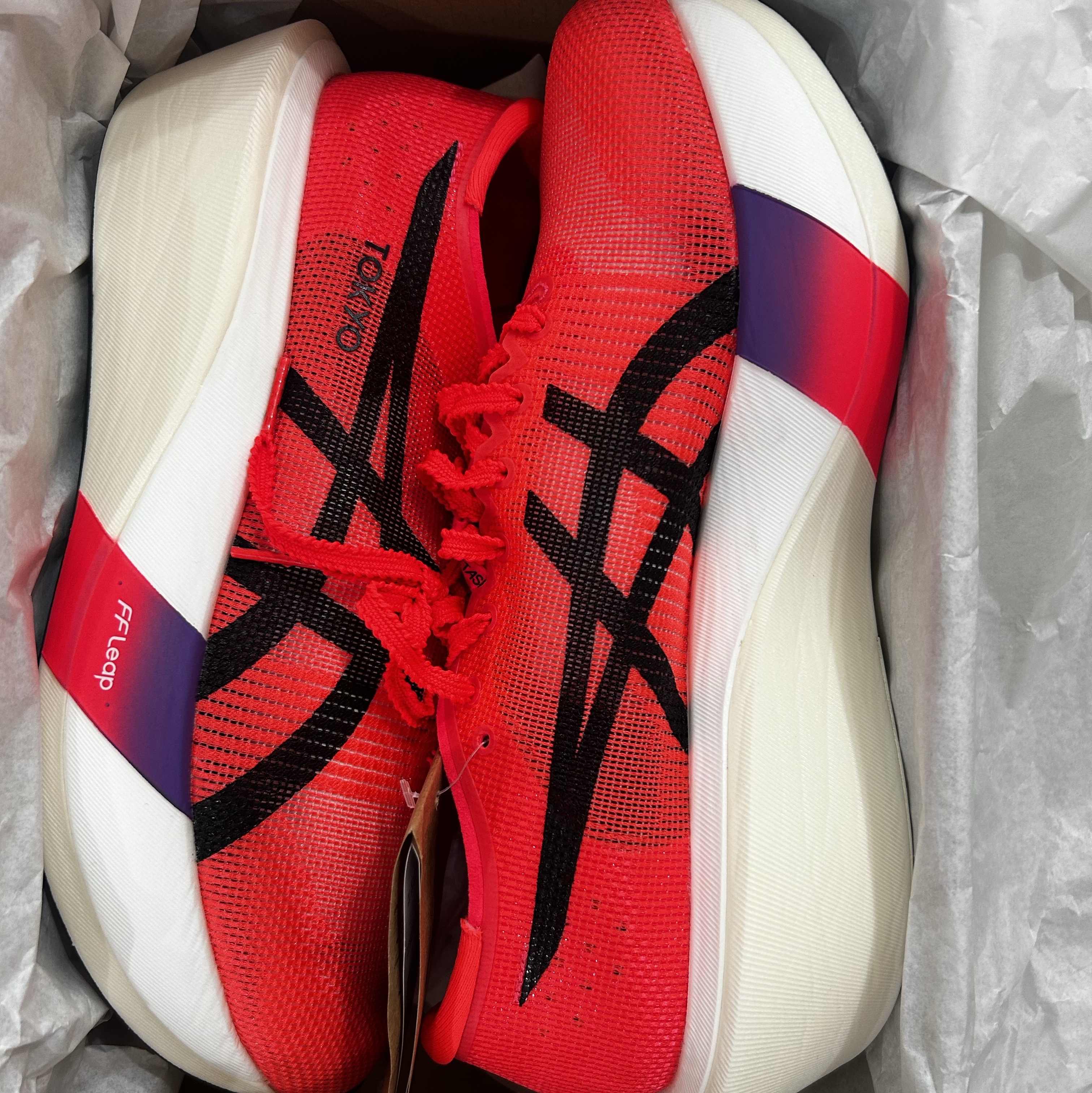 Asics Metaspeed Edge Tokyo Flash Red Black 착용 스타일