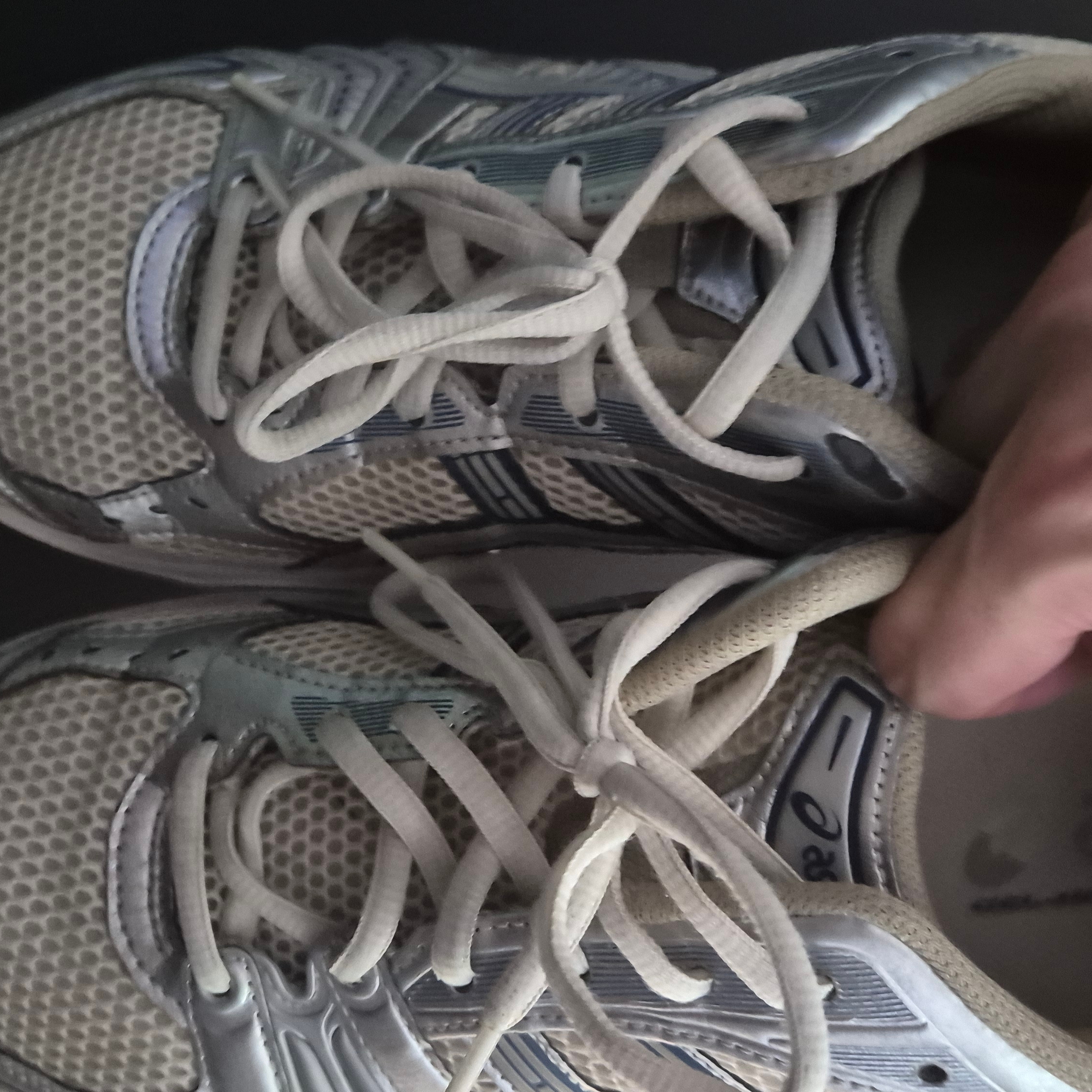 Asics Gel-Kayano 14 Cream Pure Silver 착용 스타일