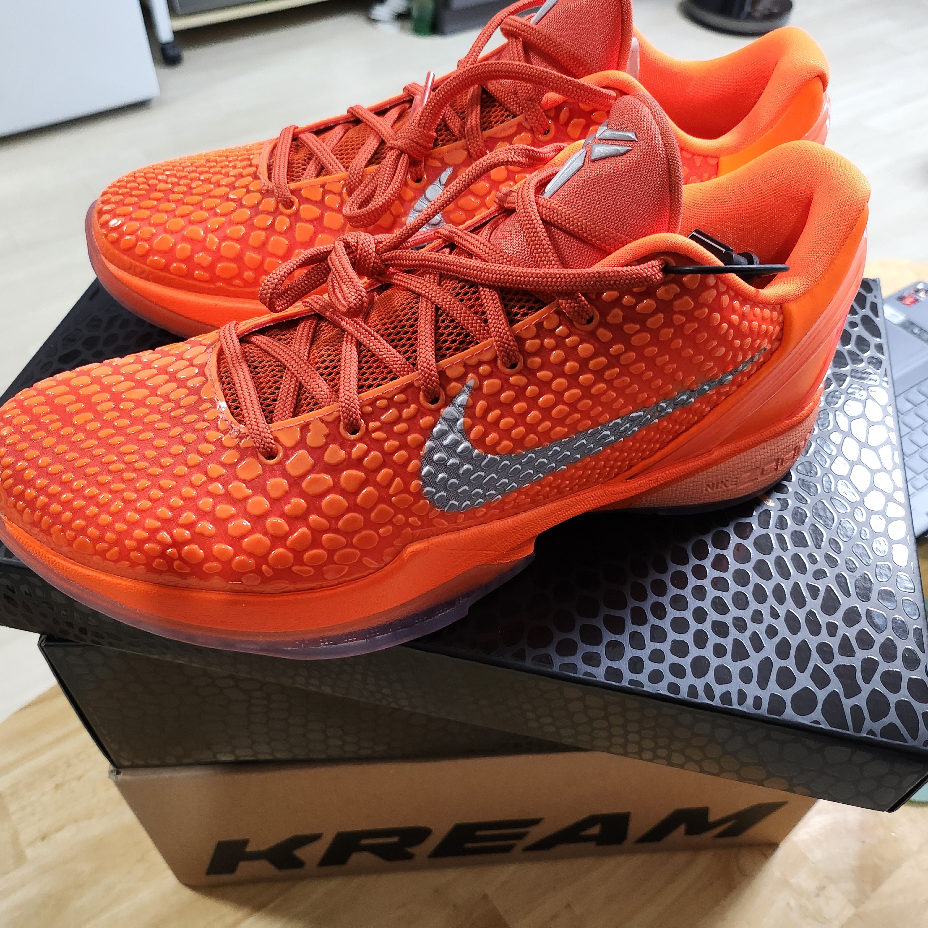Nike Kobe 6 Protro Total Orange 착용 스타일