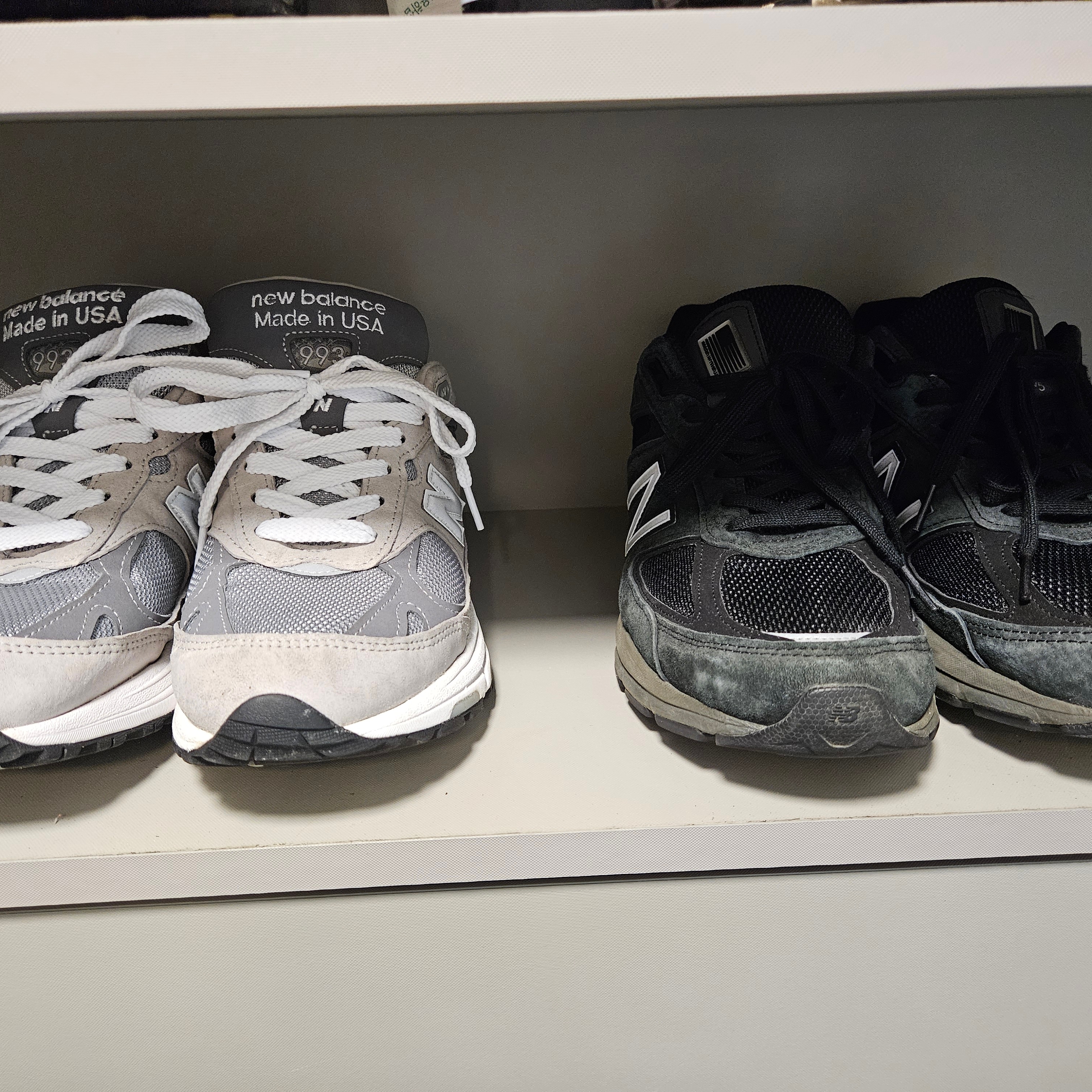 New Balance 993 Made in USA Grey - D Standard, New Balance 990v5 Made in USA Black - D Standard 착용 스타일