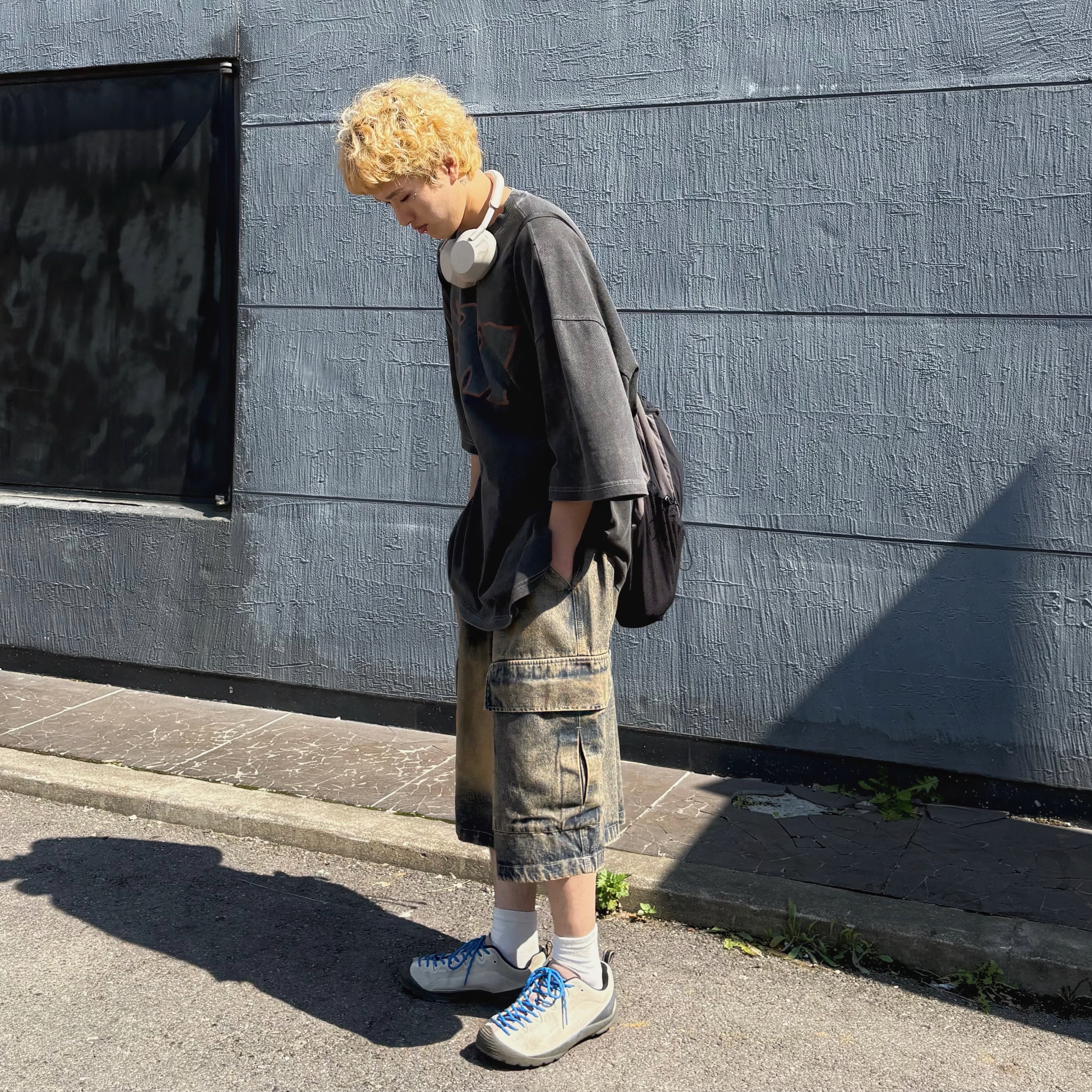 (W) Keen Jasper Suede Sneakers Birch Fawn, Sony WH-1000XM5 Silver (Sony Korea Ver.) 착용 스타일 - 5