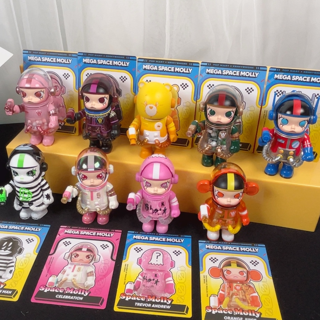 Pop Mart Mega Space Molly 100% Series4 Optimus Prime (Opened Case), Pop Mart Mega Space Molly 100% Series4 Celebration (Opened Case) 착용 스타일