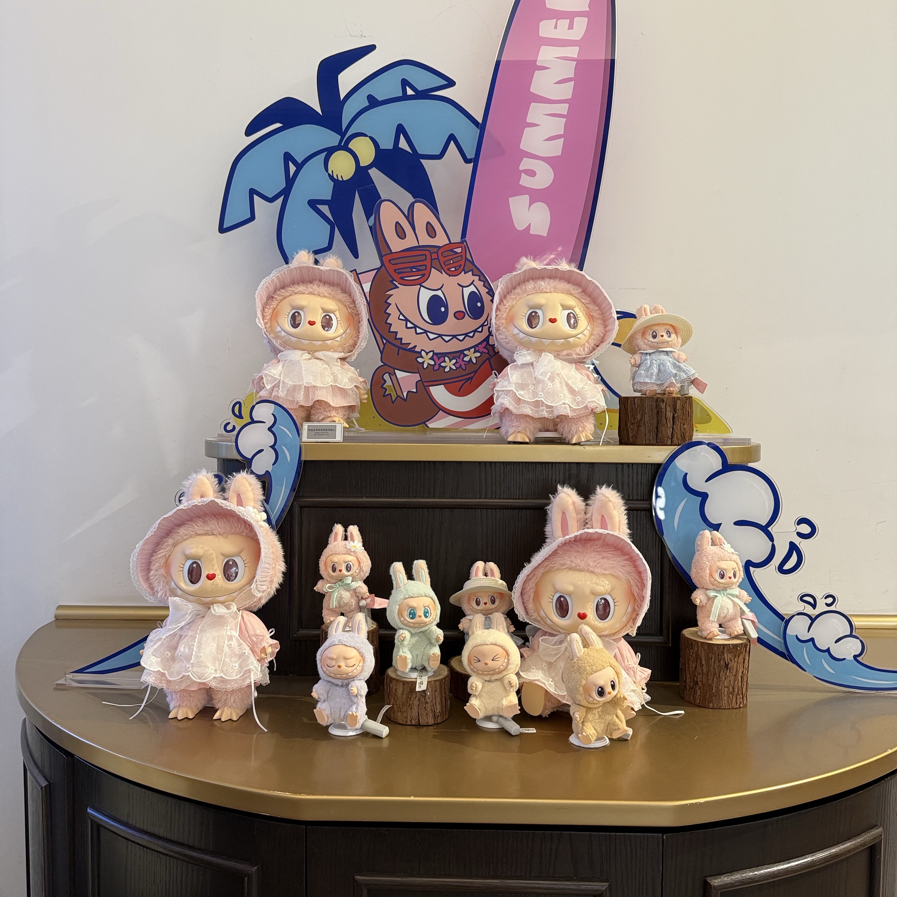Pop Mart Labubu Let's Play Together Doll Series Ququ Keyring (Opened Case), Pop Mart Labubu Let's Play Together Doll Series Baba Keyring (Opened Case) 착용 스타일