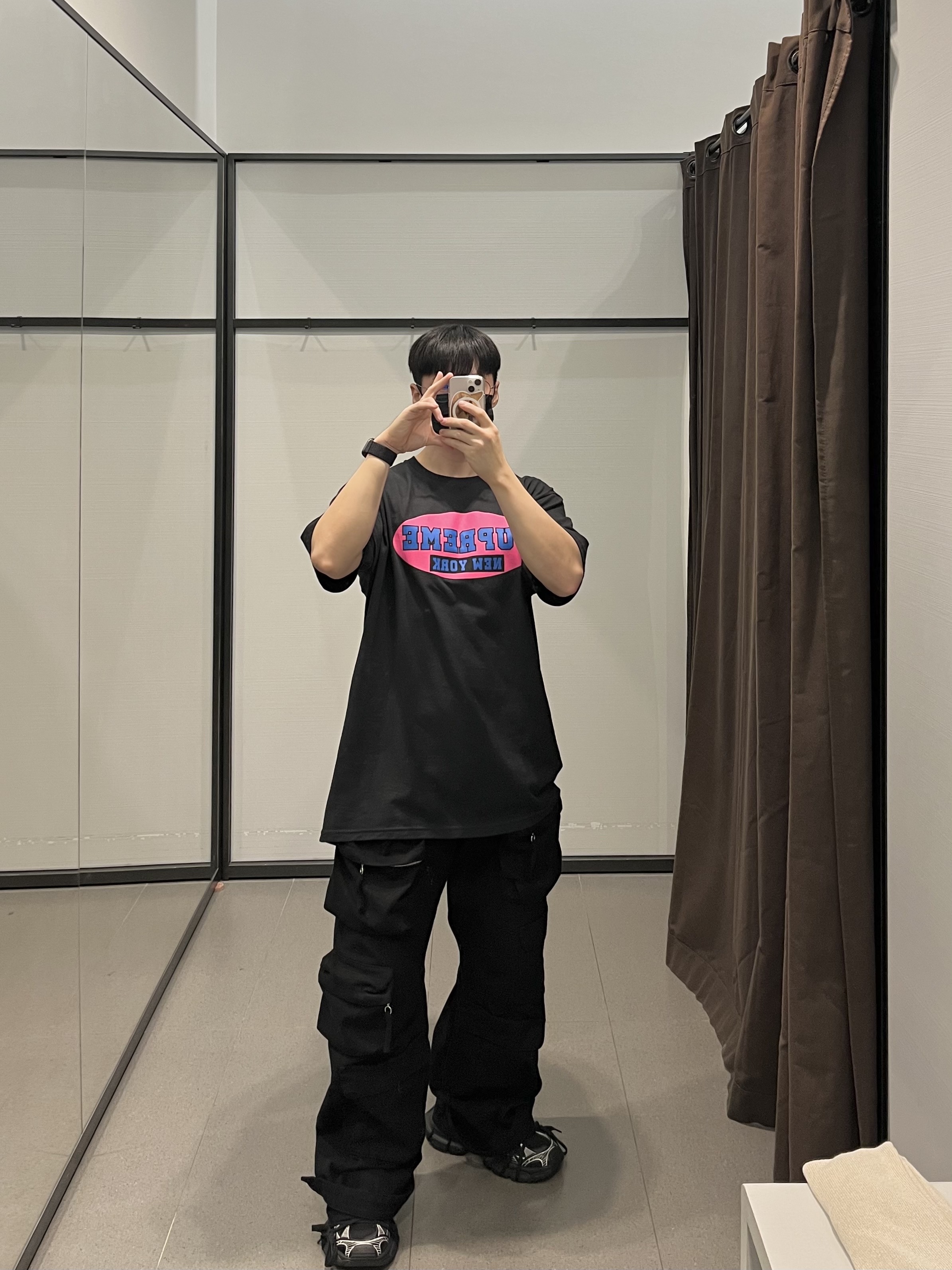 Supreme New York T-Shirt Black - 23SS, Zara Utility Pocket Pants Black 착용 스타일