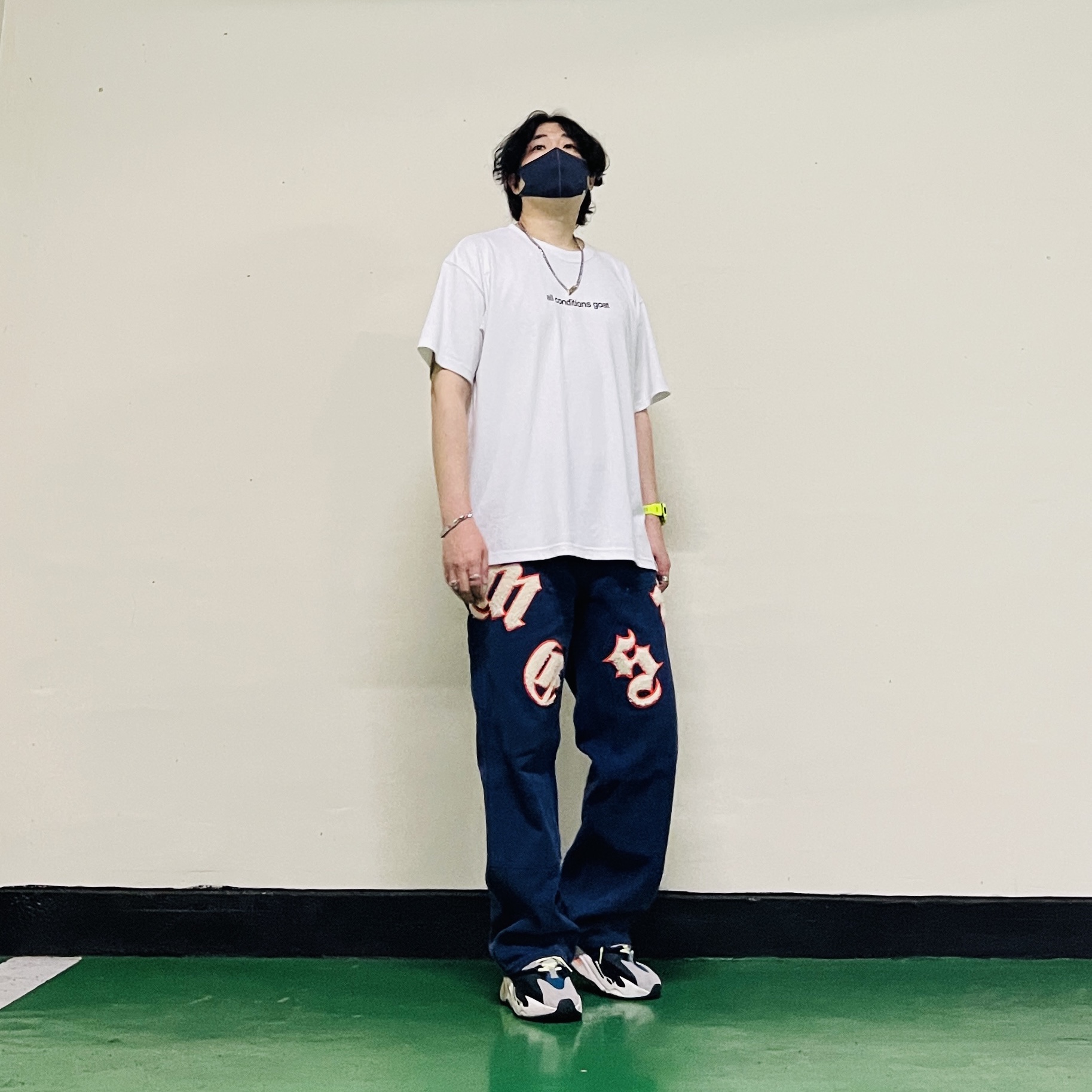 Nike ACG Dri-Fit T-Shirt Summit White - Asia, Supreme Old English Canvas Double Knee Painter Pant Navy - 25SS 착용 스타일 - 3