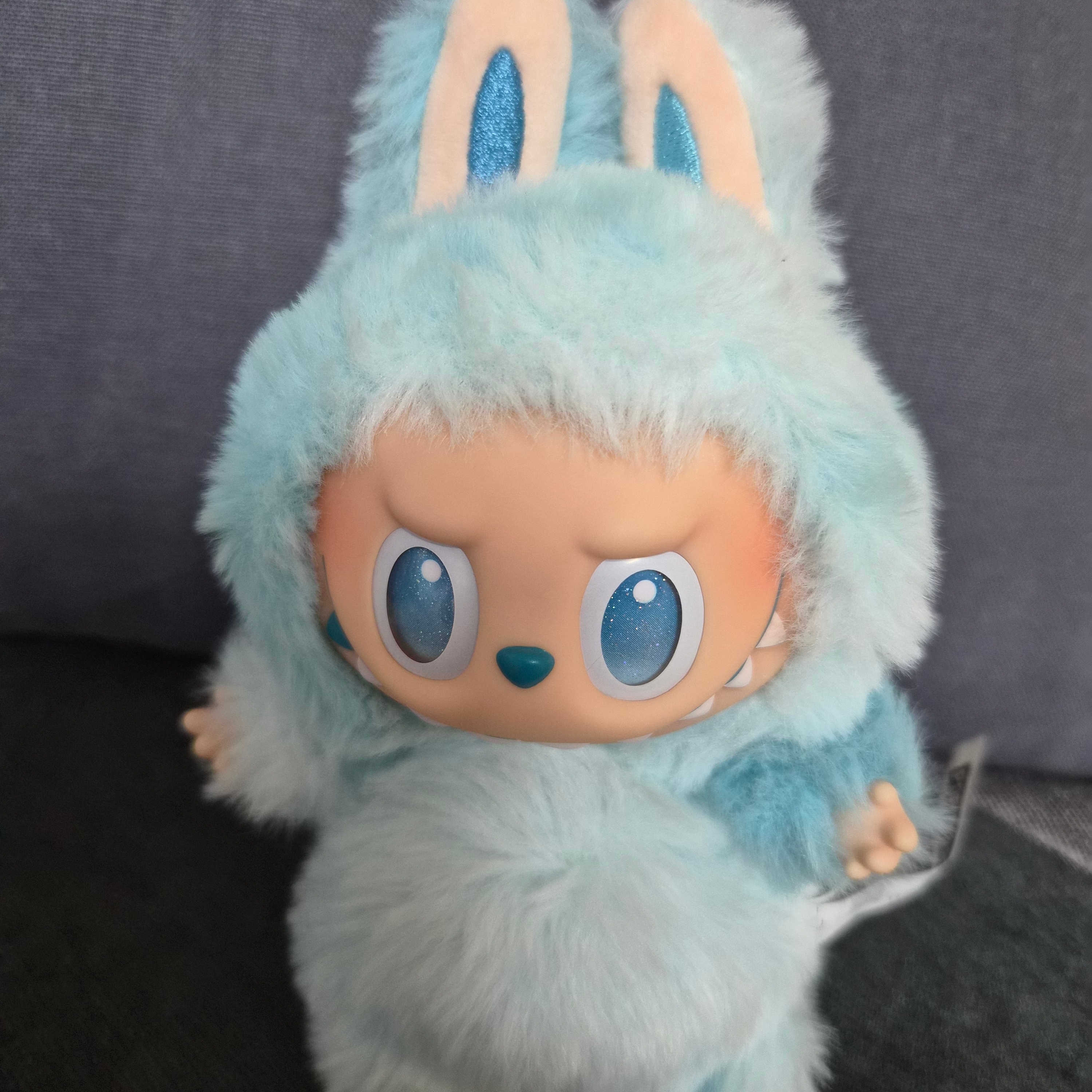 Pop Mart Labubu The Monsters Highlight Series Hope Keyring (Opened Case) 착용 스타일