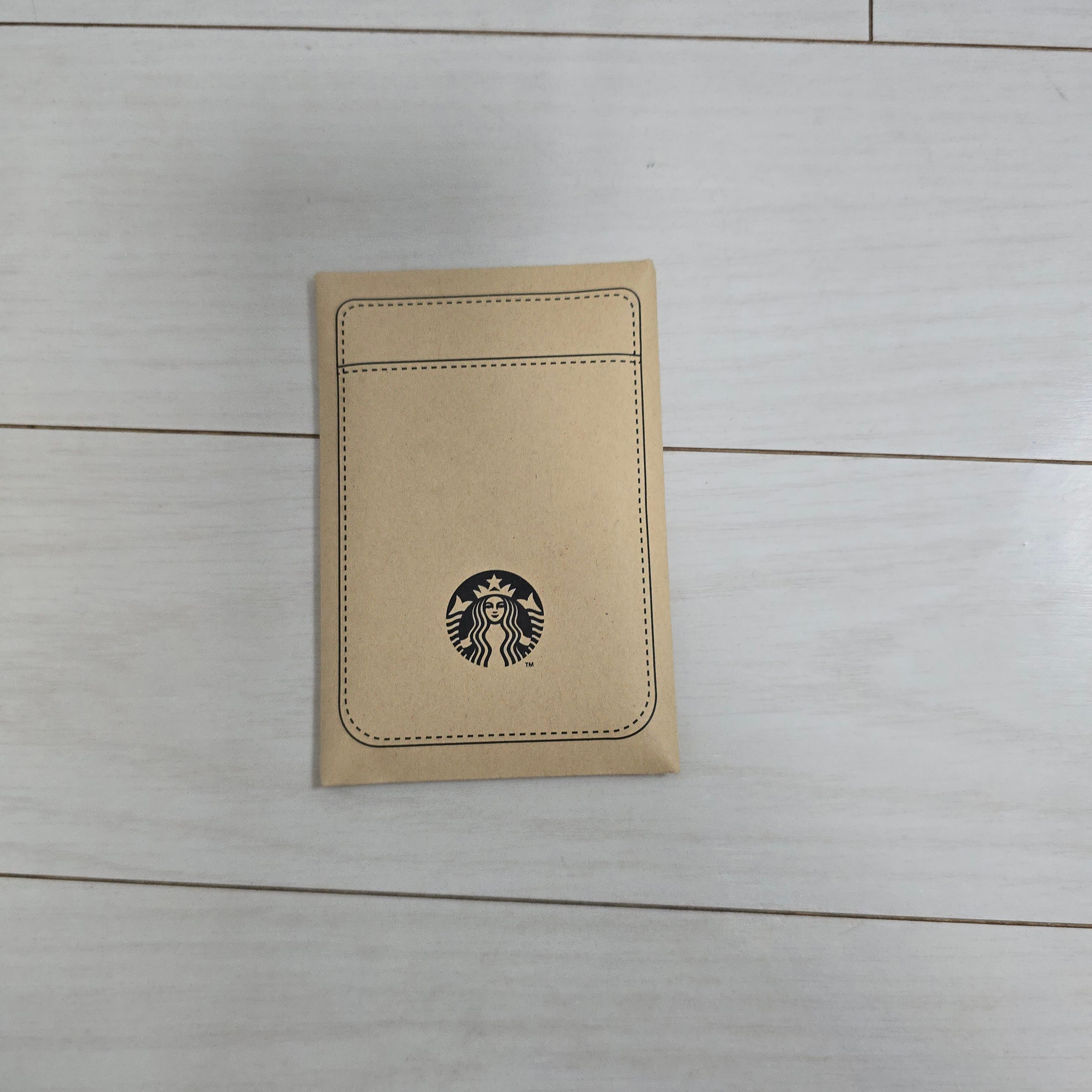 Starbucks Magnetic Card Wallet Navy 착용 스타일
