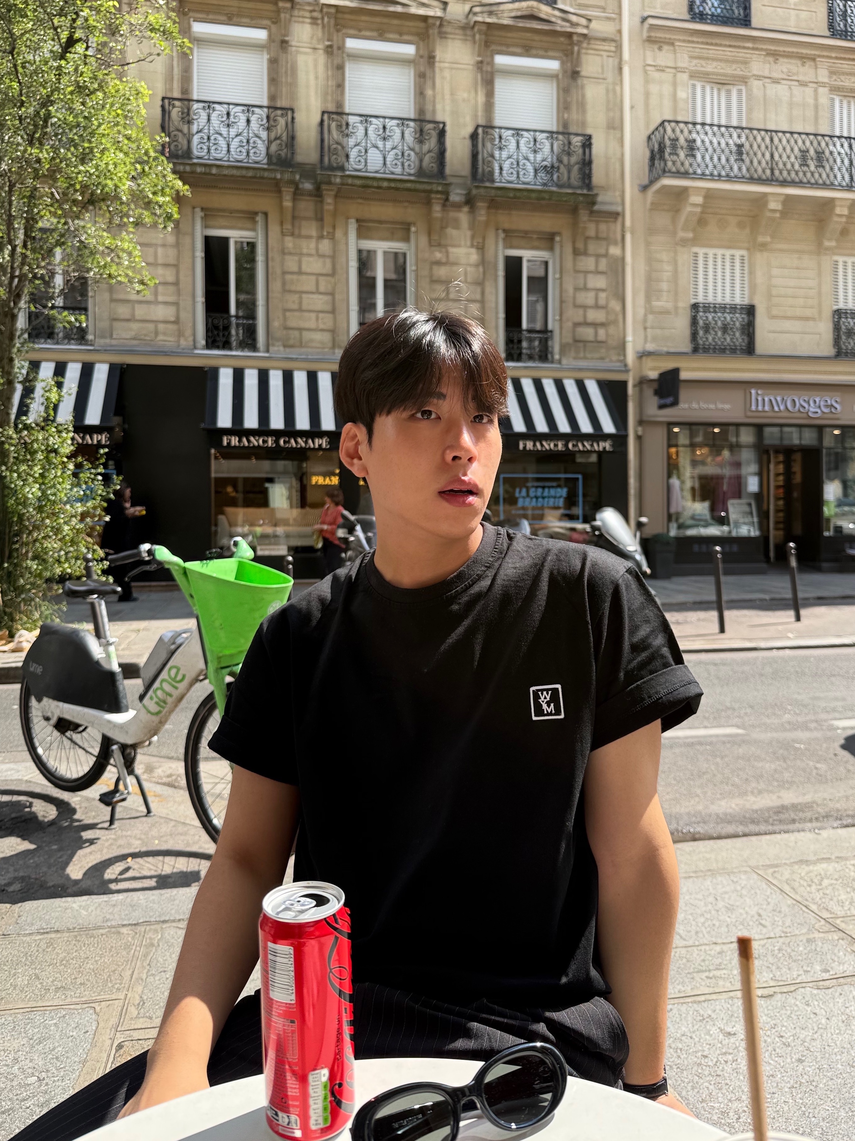 Wooyoungmi Cotton Back Logo T-Shirt Black - 25SS, Gentle Monster Eve 01 Black 착용 스타일 - 3