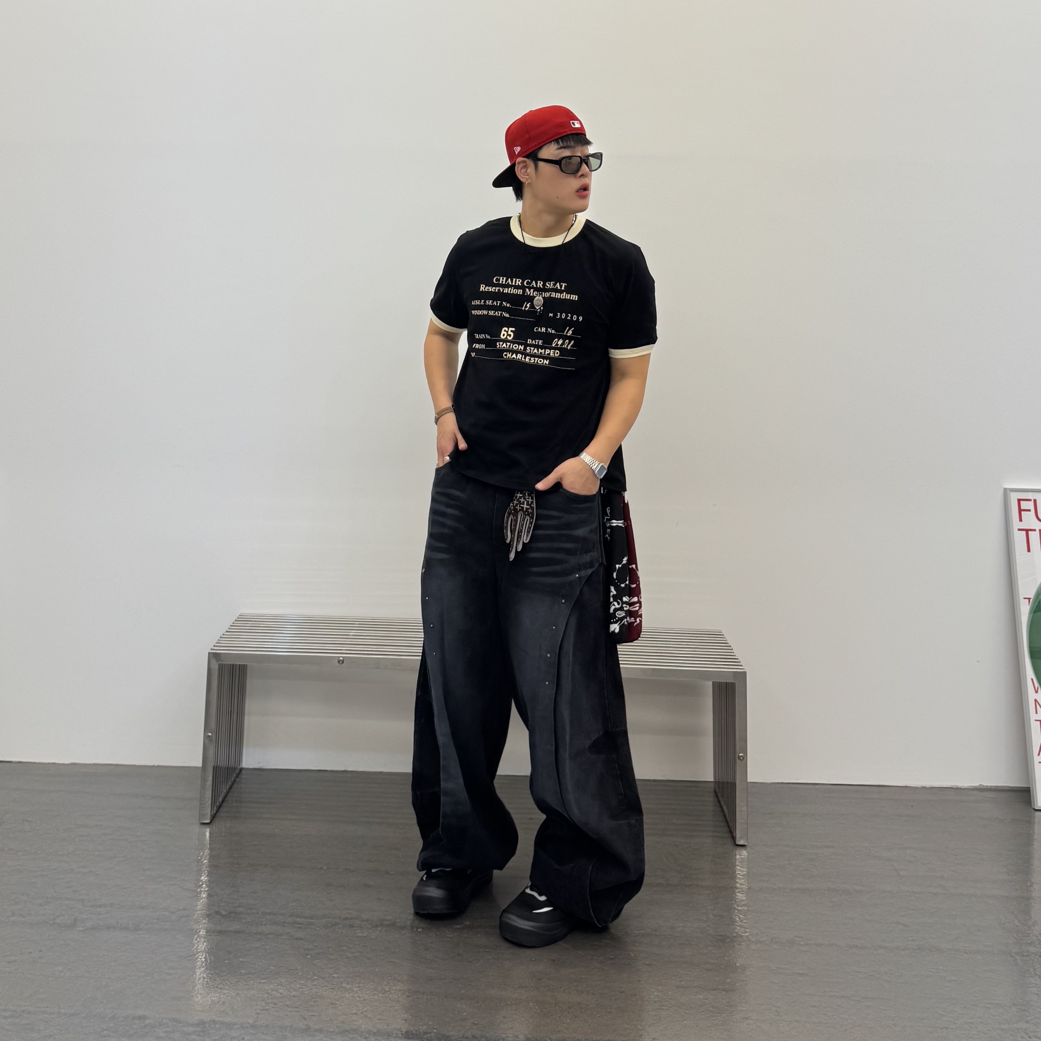 New Era x Fear of God 59FIFTY Cincinnati Reds Fitted Cap Red 착용 스타일 - 1