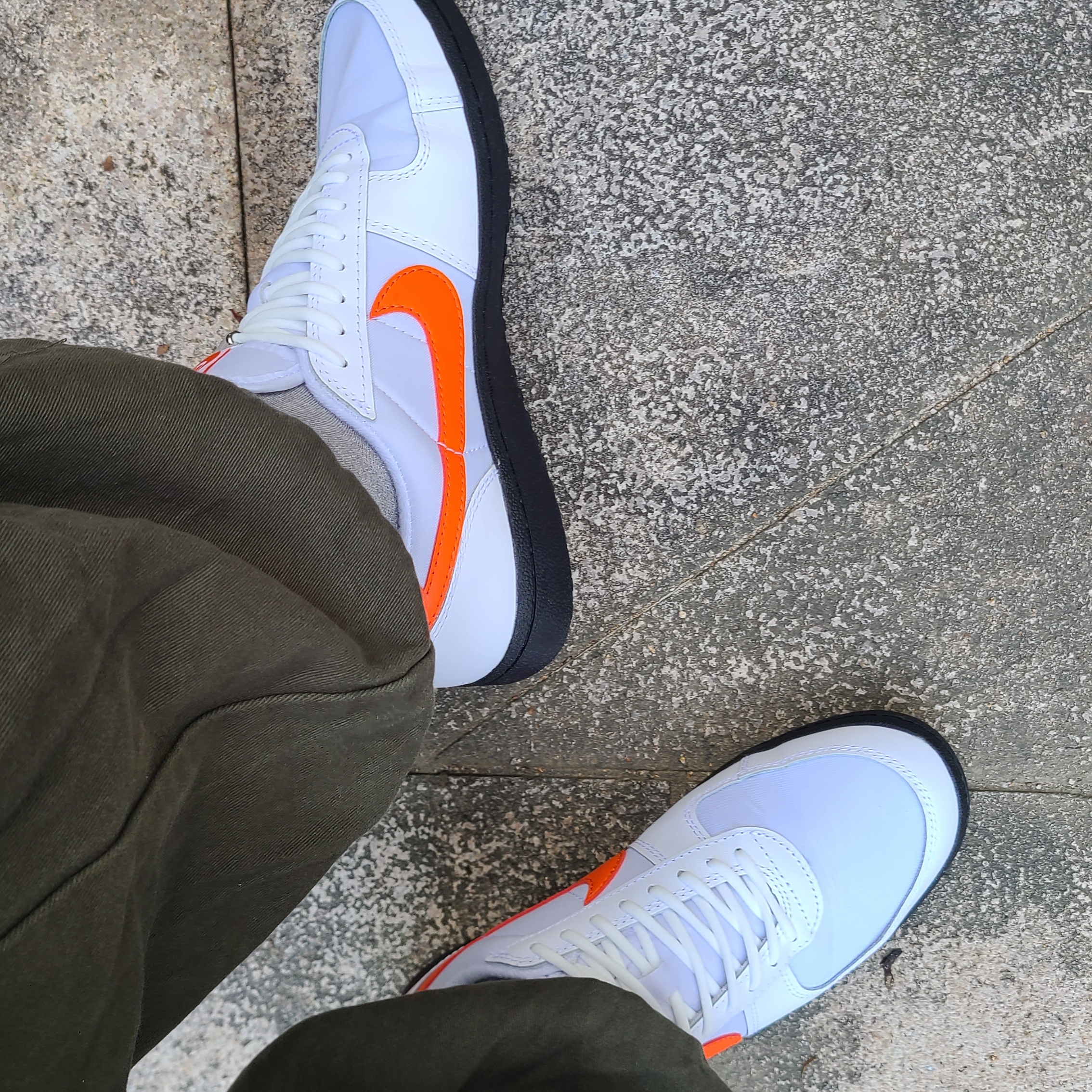 Nike Field General 82 SP White and Orange Blaze 착용 스타일