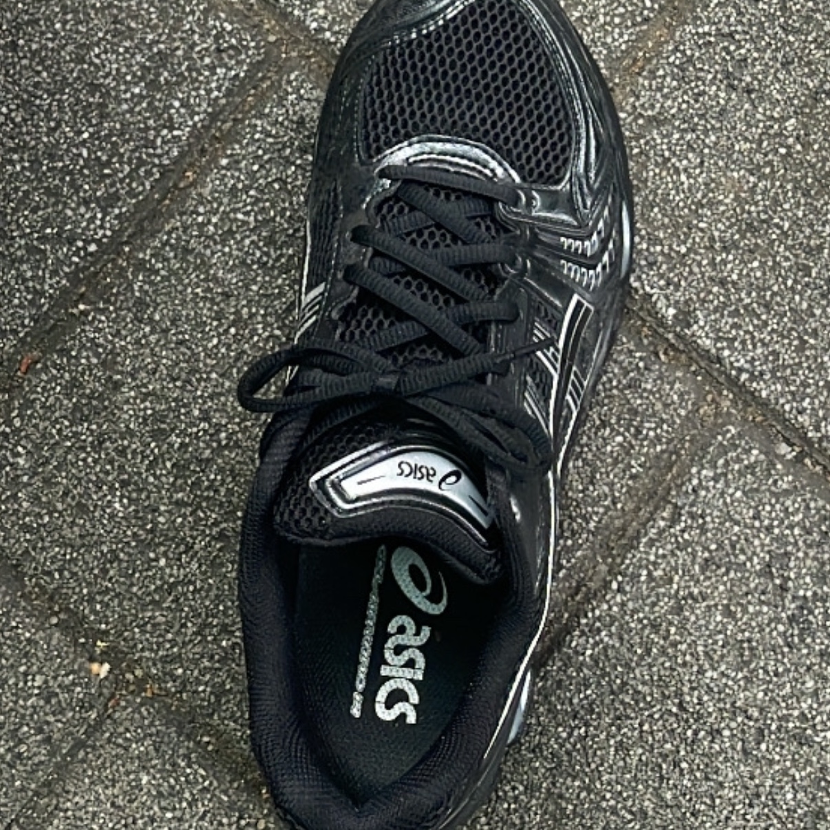 Asics Gel-Kayano 14 Black Pure Silver 착용 스타일