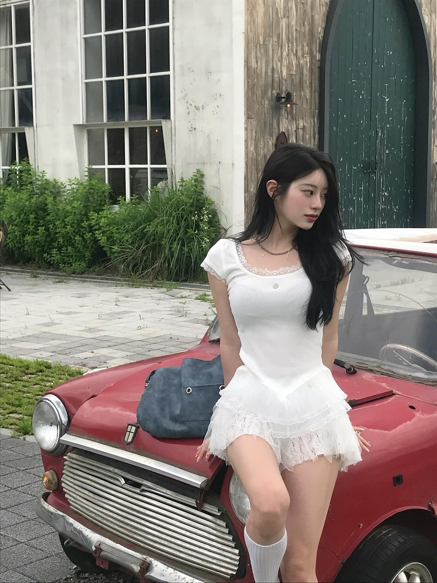 Don't Ask My Plan Square Neck Lace Frill Top-White, Don't Ask My Plan Lace Frill Floral Shorts - WHITE 착용 스타일 - 5