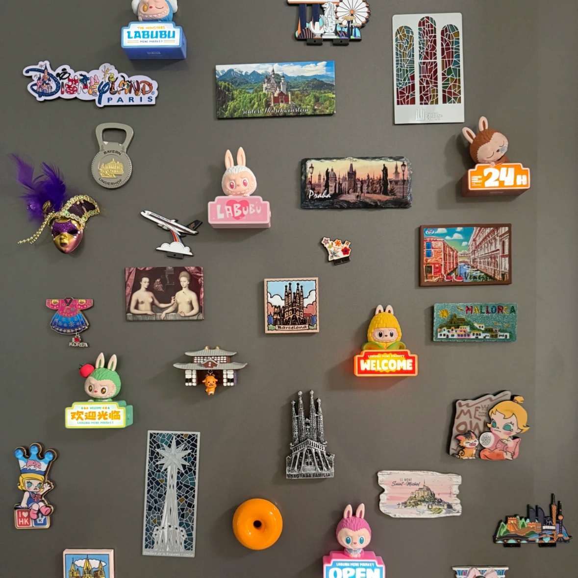 Pop Mart Labubu The Monsters Wacky Mart Series Fridge Magnet Canned Sardines (Opened Case), Pop Mart Labubu The Monsters Wacky Mart Series Fridge Magnet Corn (Opened Case) 착용 스타일