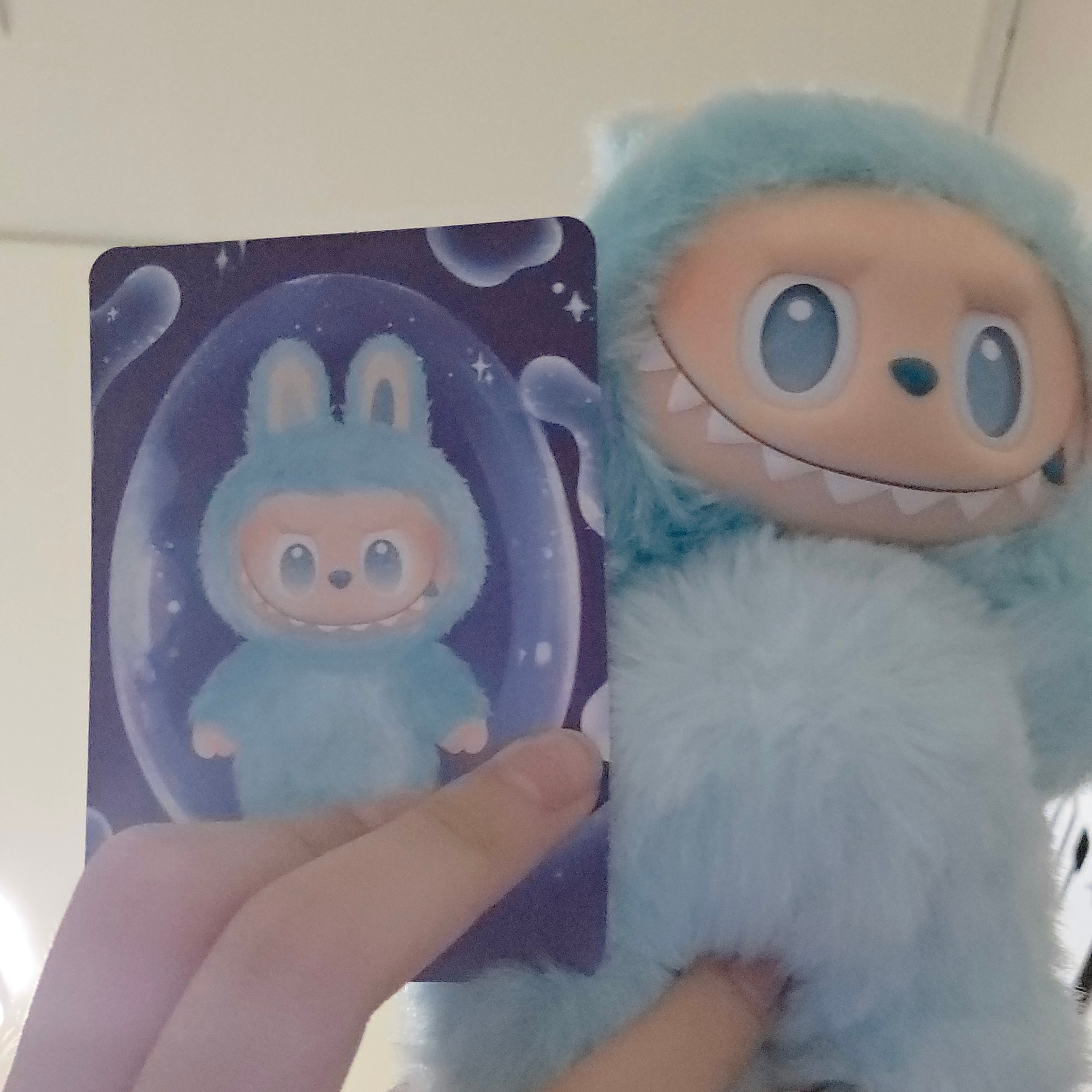 Pop Mart Labubu The Monsters Highlight Series Sealed Case (1 Blind Box) 착용 스타일