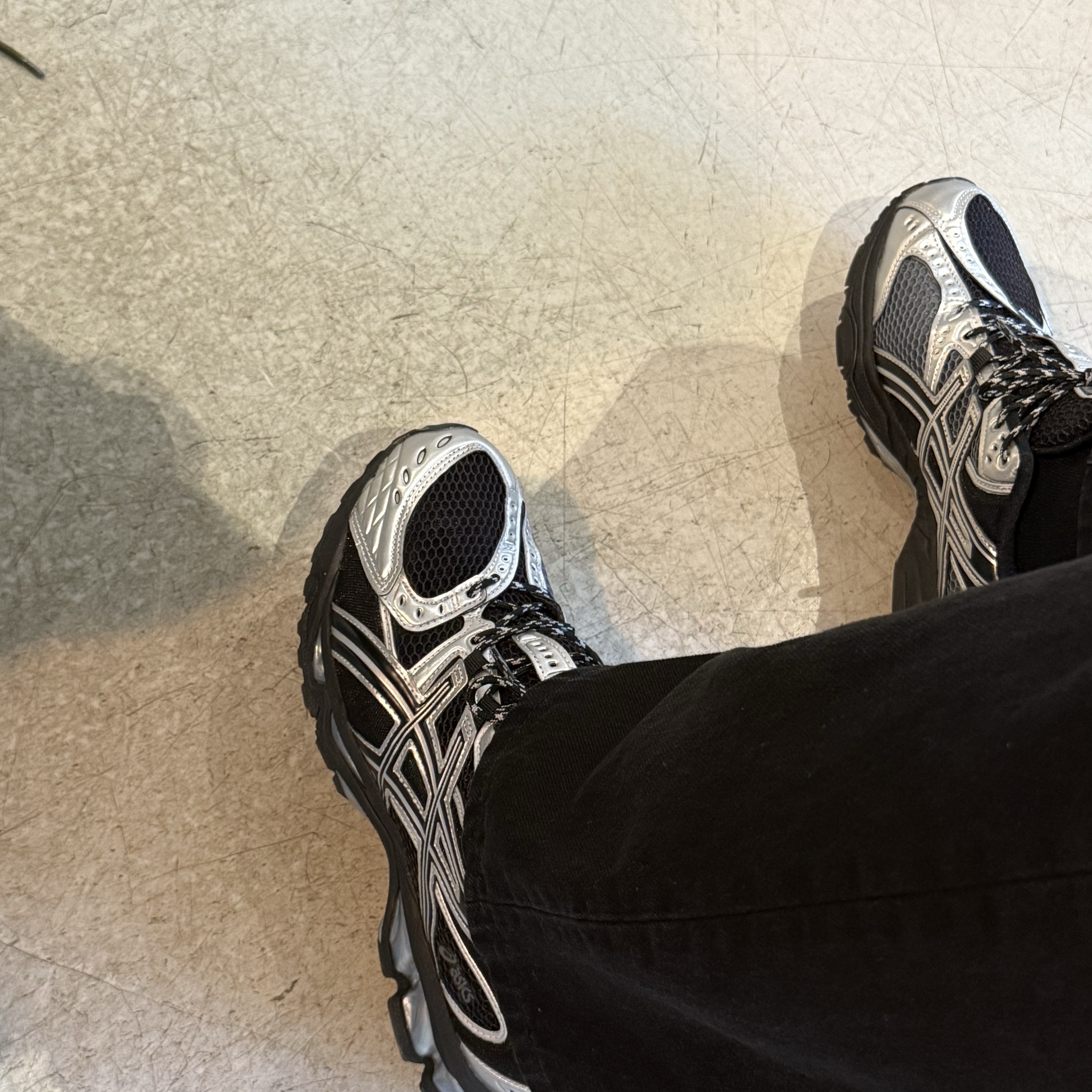 Asics Gel-Nimbus 10.1 Black Pure Silver - Korea Exclusive, Asics x Haven Gel-Nimbus 10.1 Black 착용 스타일 - 3
