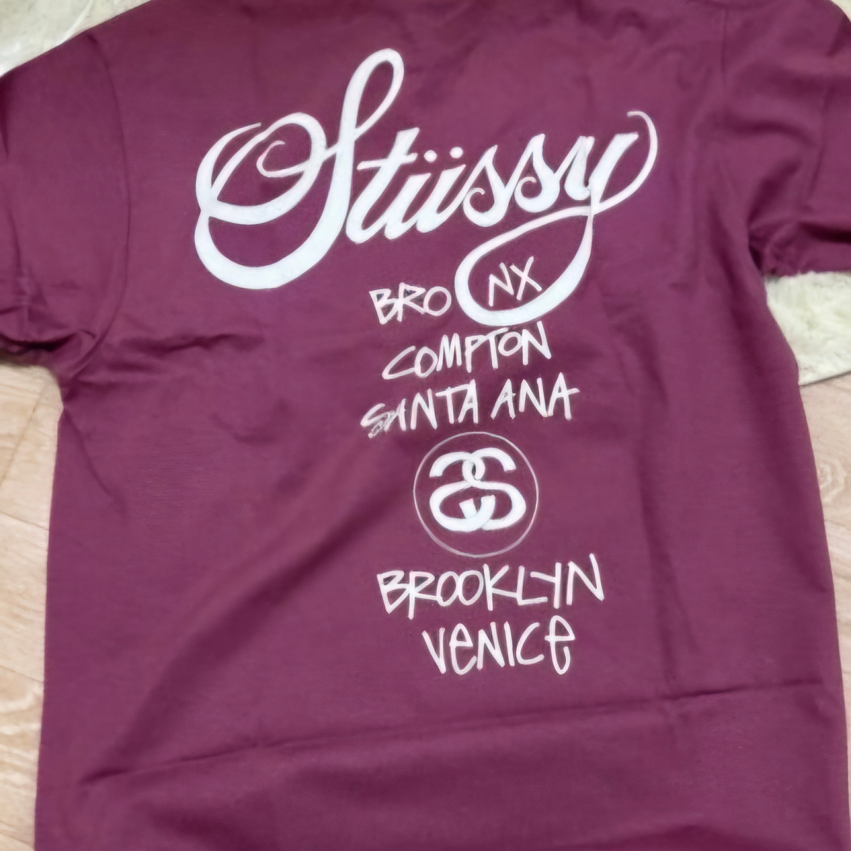 Stussy World Tour T-Shirt Berry 2024 착용 스타일