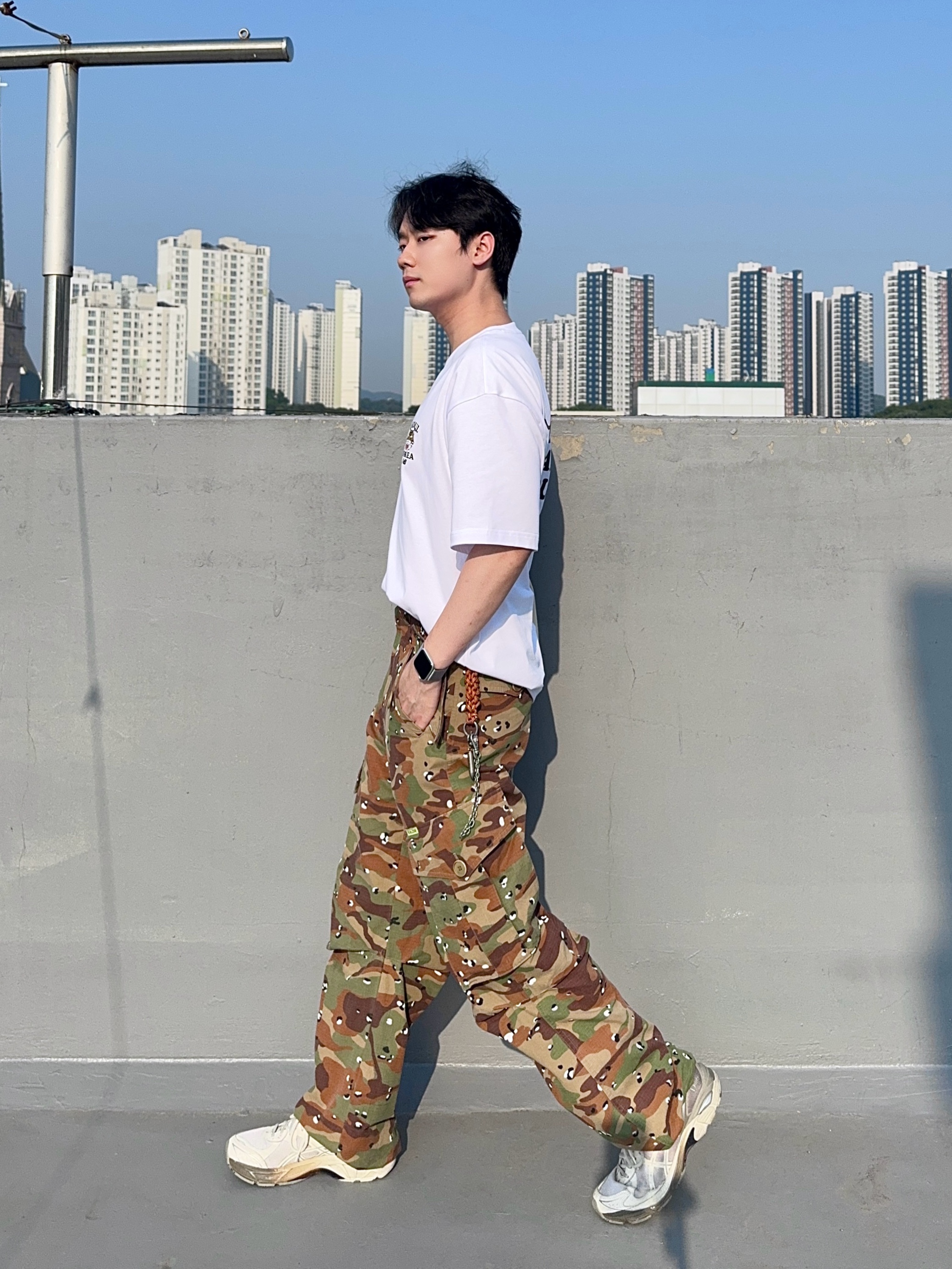 New Balance Seoul Tiger Semi Over Fit T-Shirt White, Asics x Dime GT-2160 Arctic Wolf London Fog 착용 스타일 - 5
