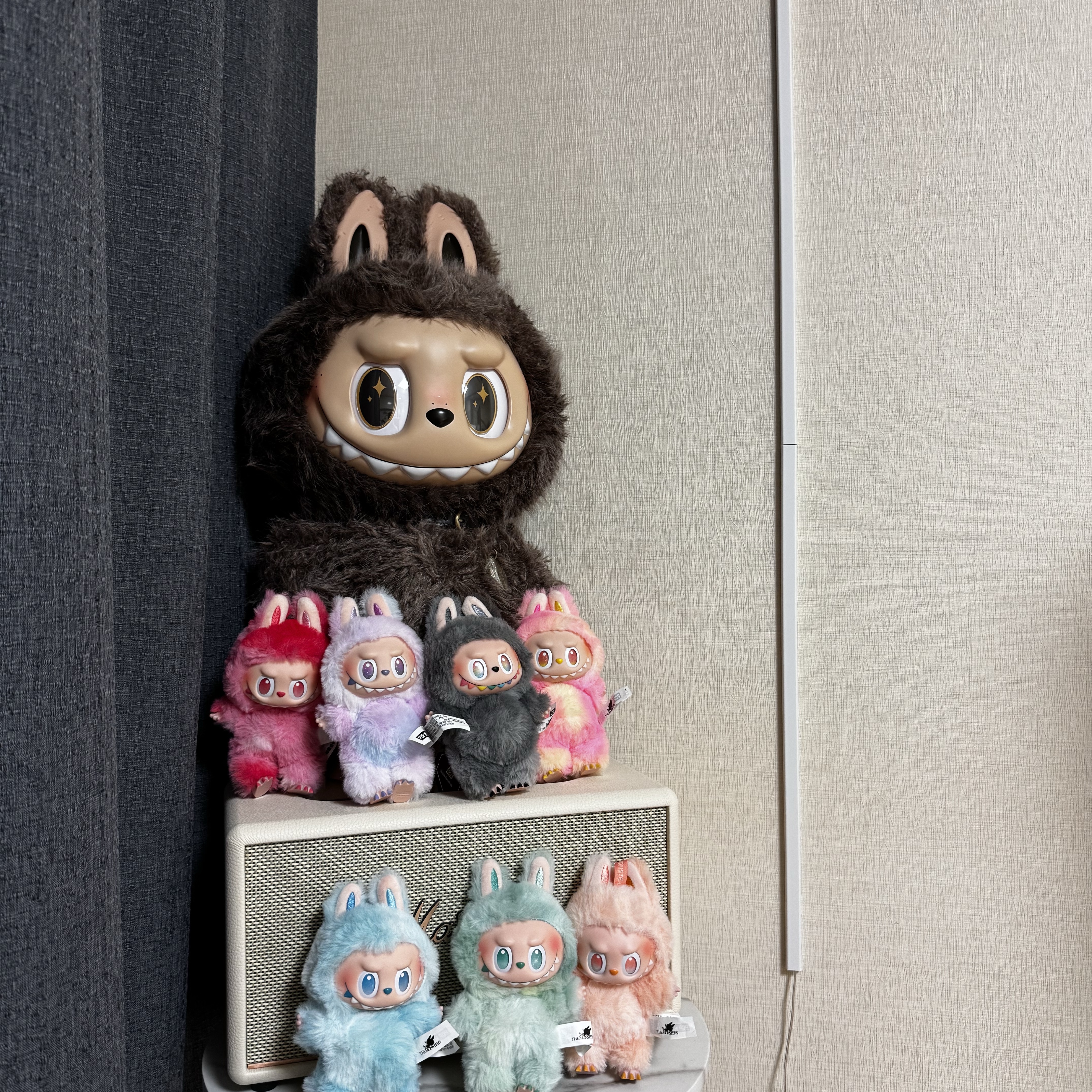 Pop Mart The Monsters I Found You Vinyl Face Doll, Pop Mart Labubu The Monsters Highlight Series ID Keyring (Opened Case) 착용 스타일